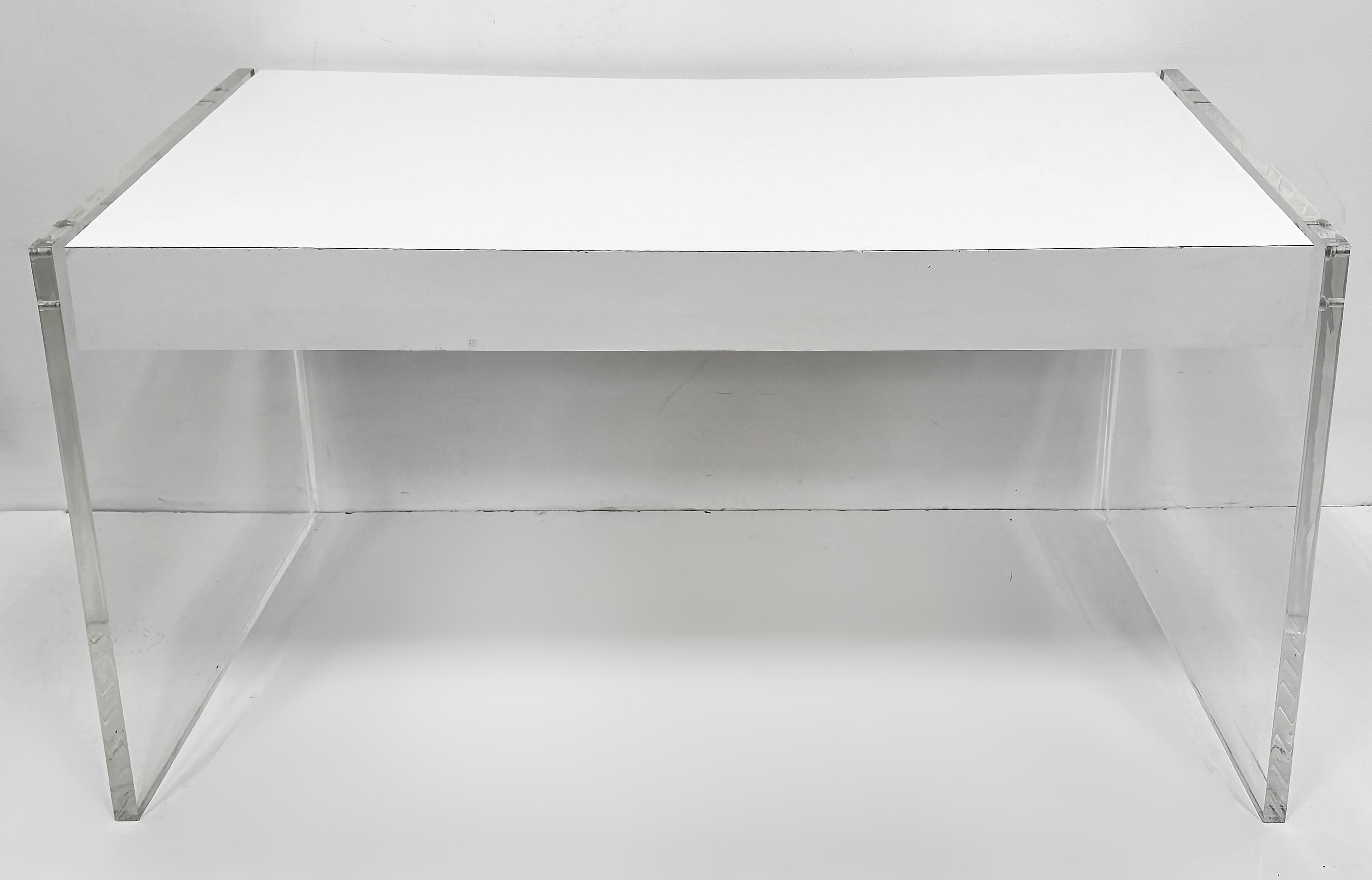 Vintage 1970s Lucite und Laminat 2-Schublade-Schreibtisch im Angebot 3