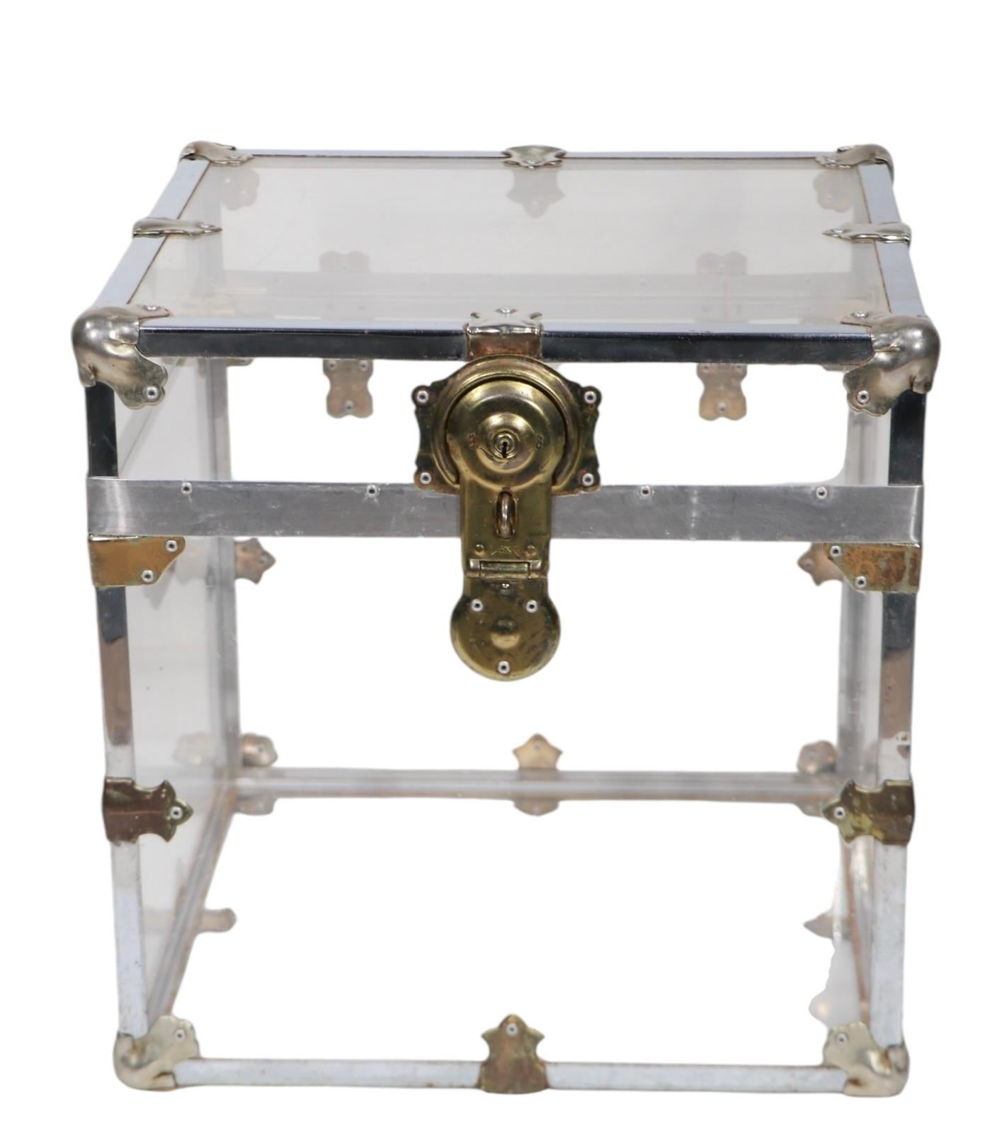 Baule in lucite vintage degli anni '70 in vendita 3