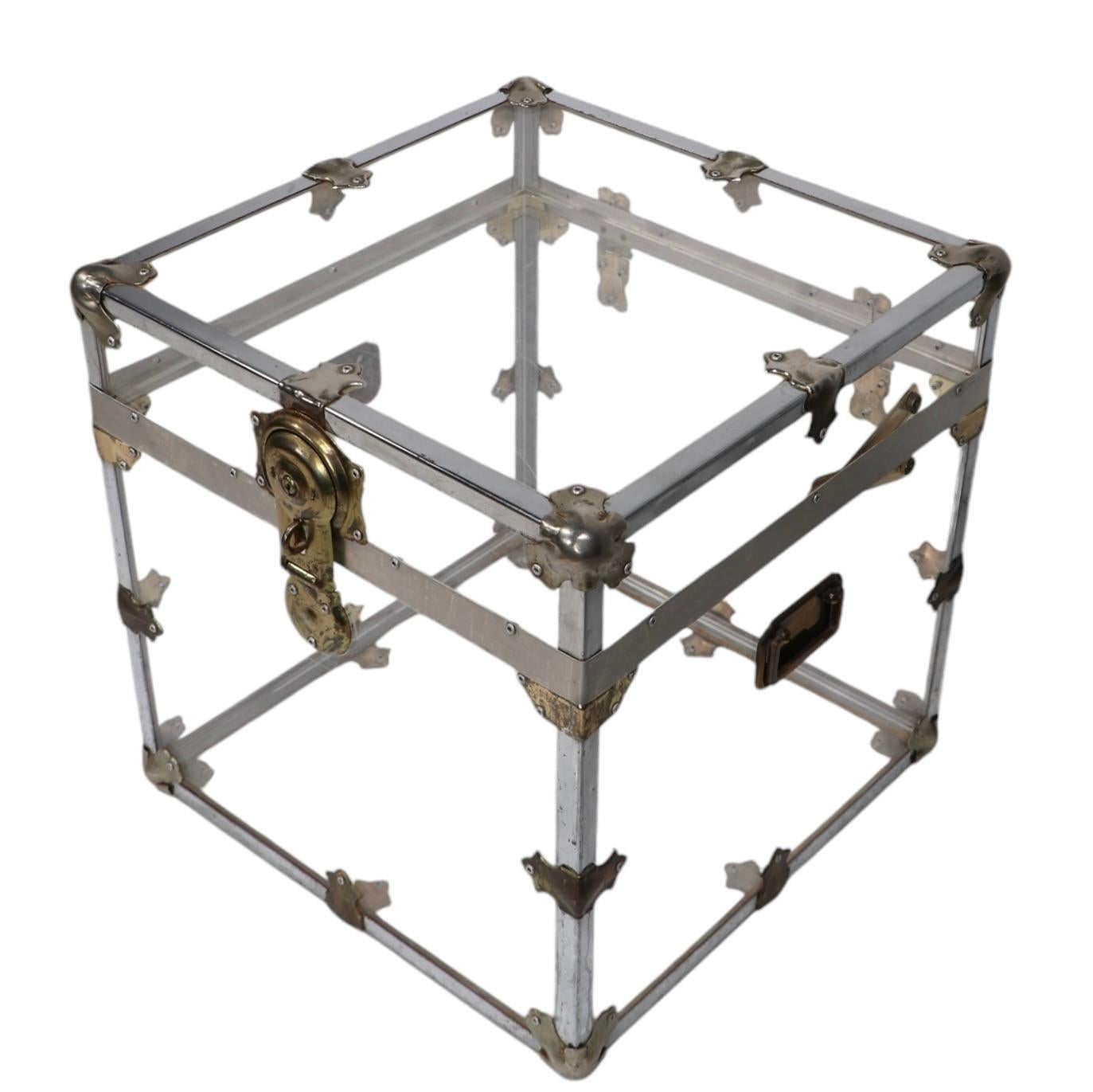 Baule in lucite vintage degli anni '70 in vendita 6