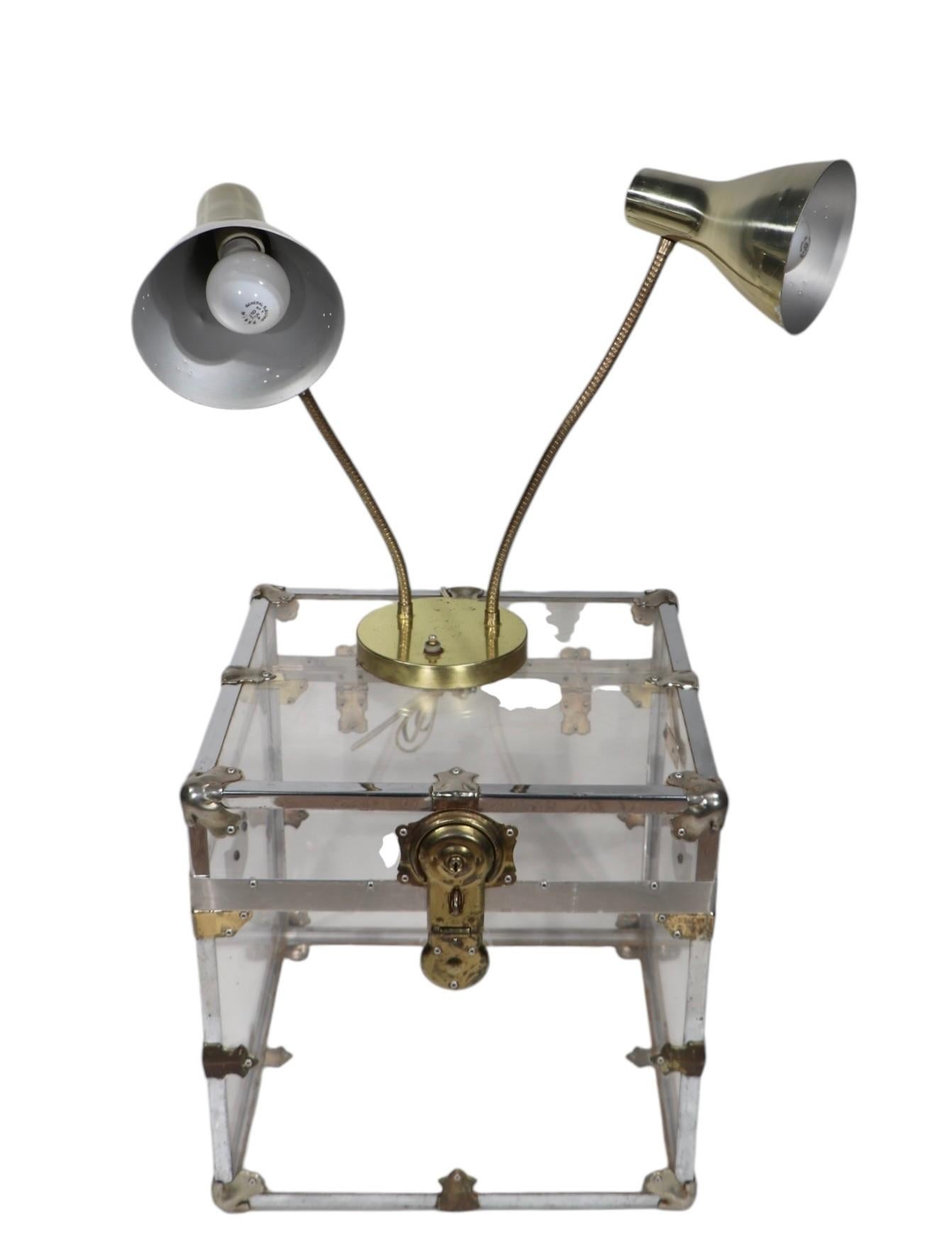 Baule in lucite vintage degli anni '70 in vendita 8