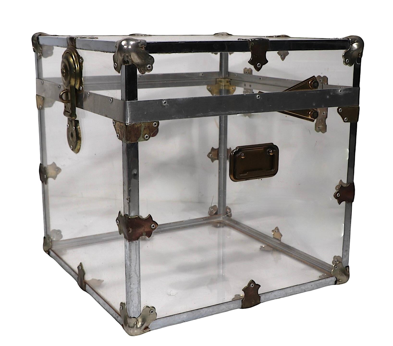 Space Age Baule in lucite vintage degli anni '70 in vendita