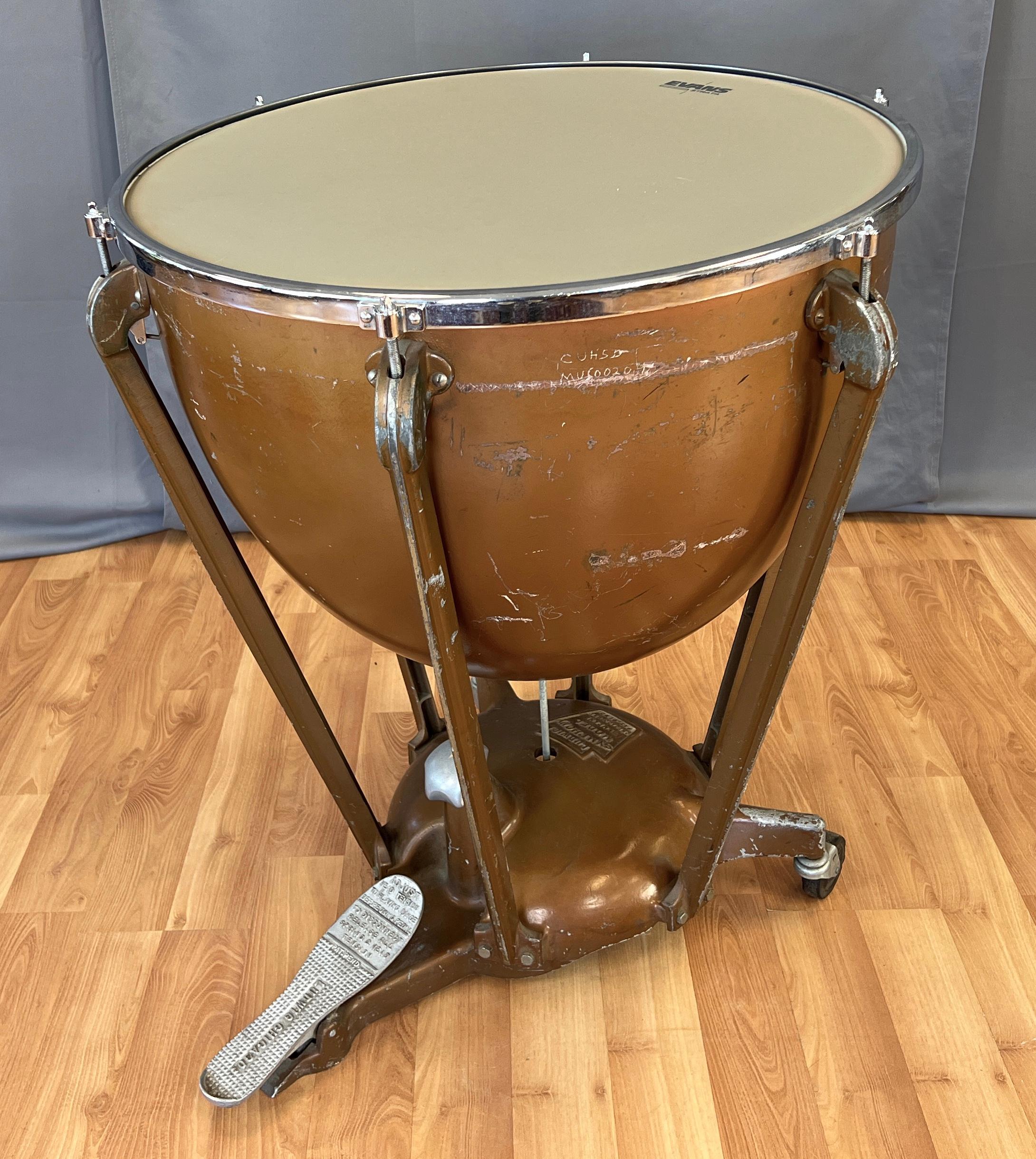 Offered here is a Ludwig 26