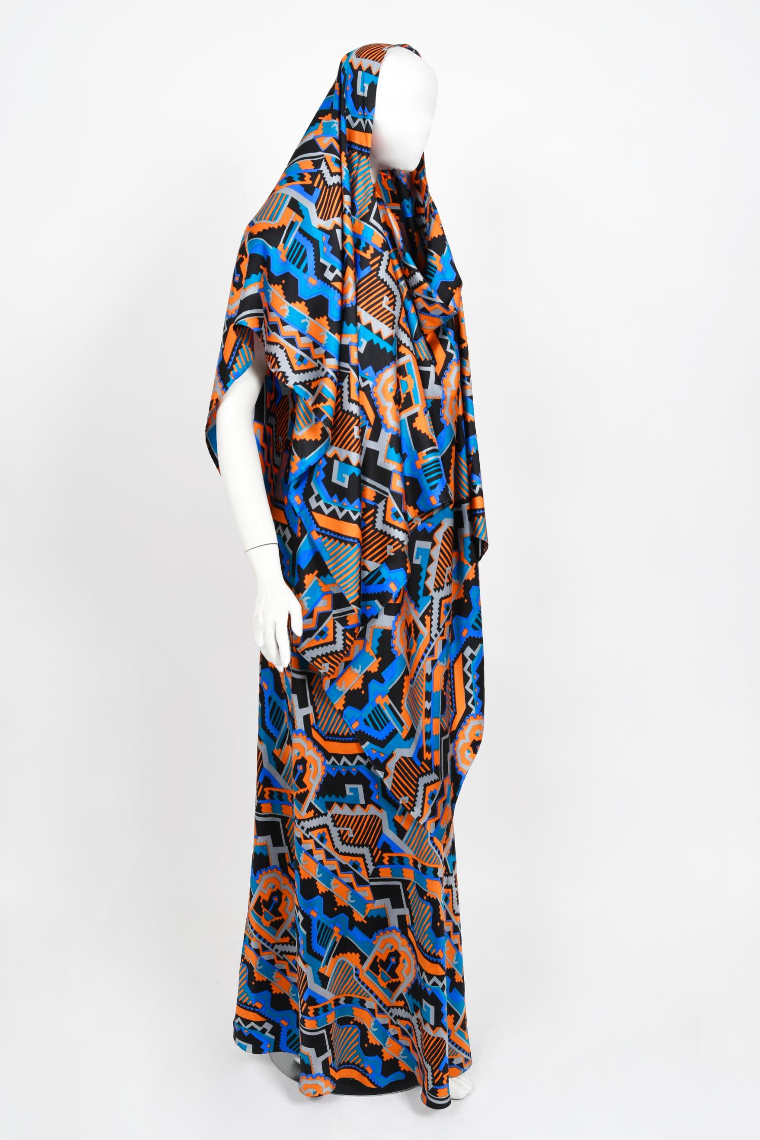 Violet Vintage 1970's Madame Grès Haute Couture Graphic Print Silk Gown & Hood's Shawl en vente
