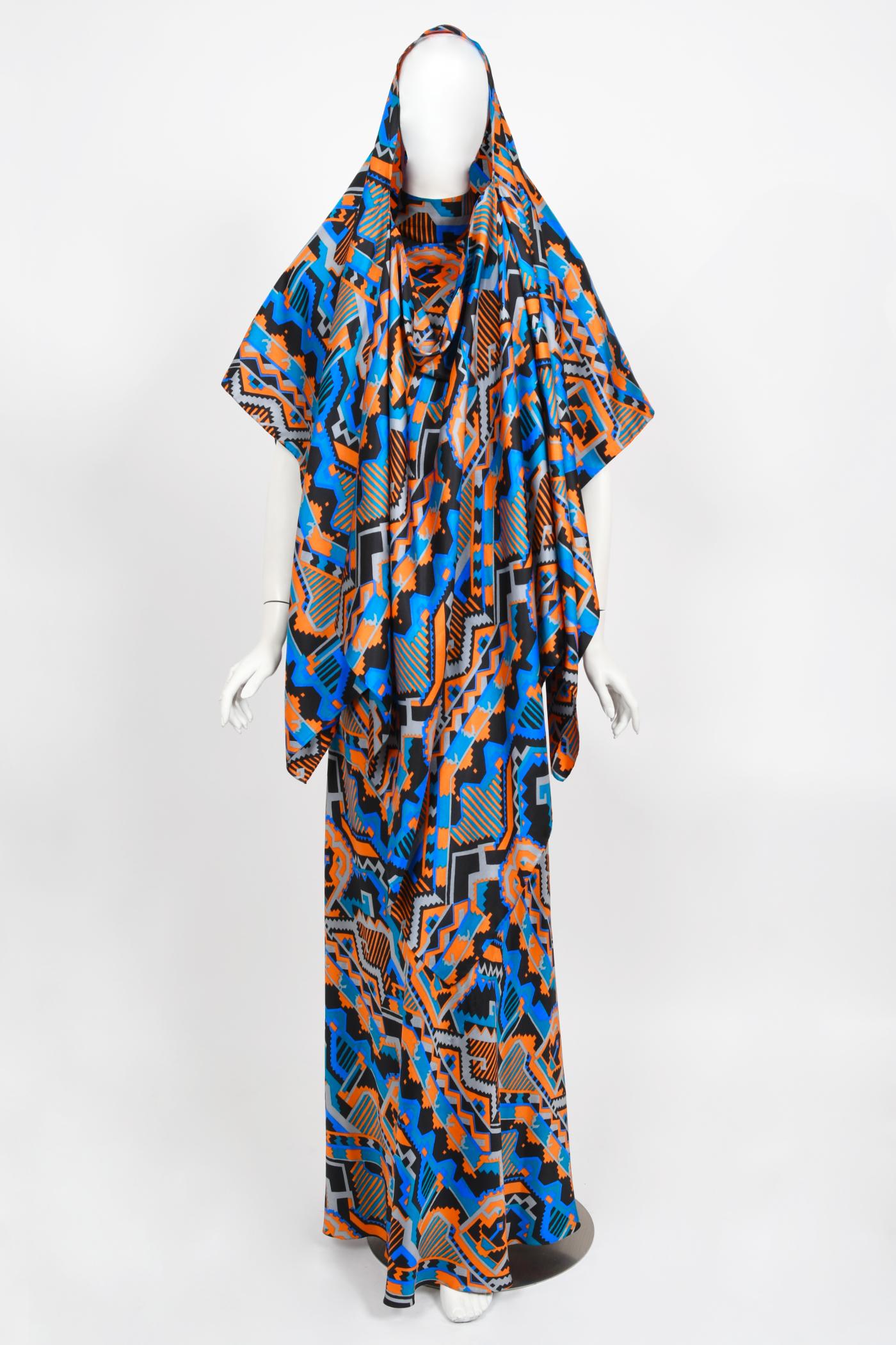 Vintage 1970's Madame Grès Haute Couture Graphic Print Silk Gown & Hood's Shawl en vente 11