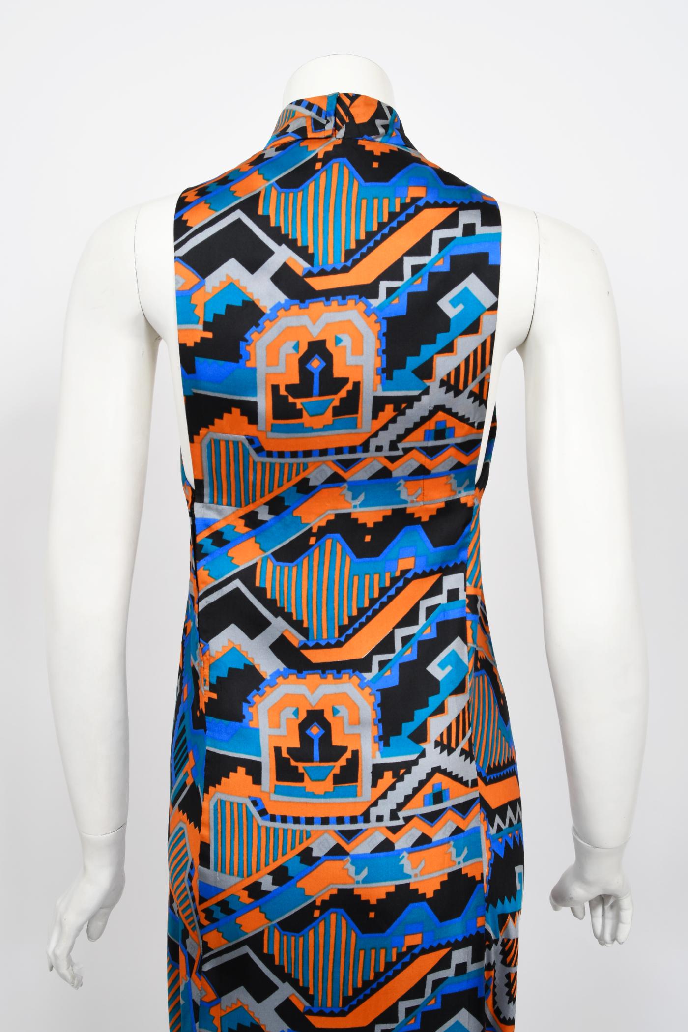 Vintage 1970's Madame Grès Haute Couture Graphic Print Silk Gown & Hood's Shawl en vente 14