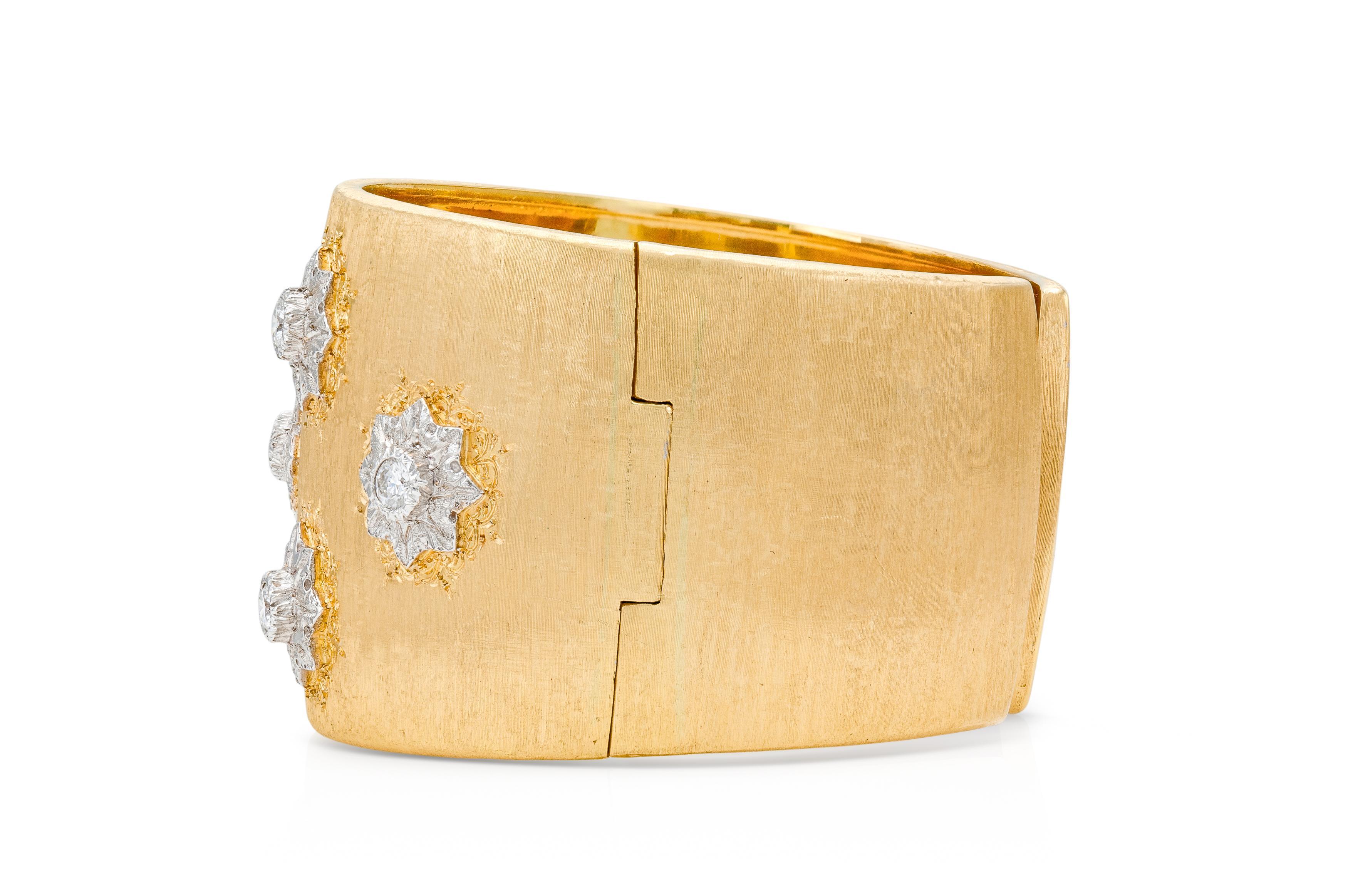 Finely crafted in 18k yellow gold with Round Brilliant cut Diamonds.
Signed by Mario Buccellati
Circa 1970s
Size 6 inches