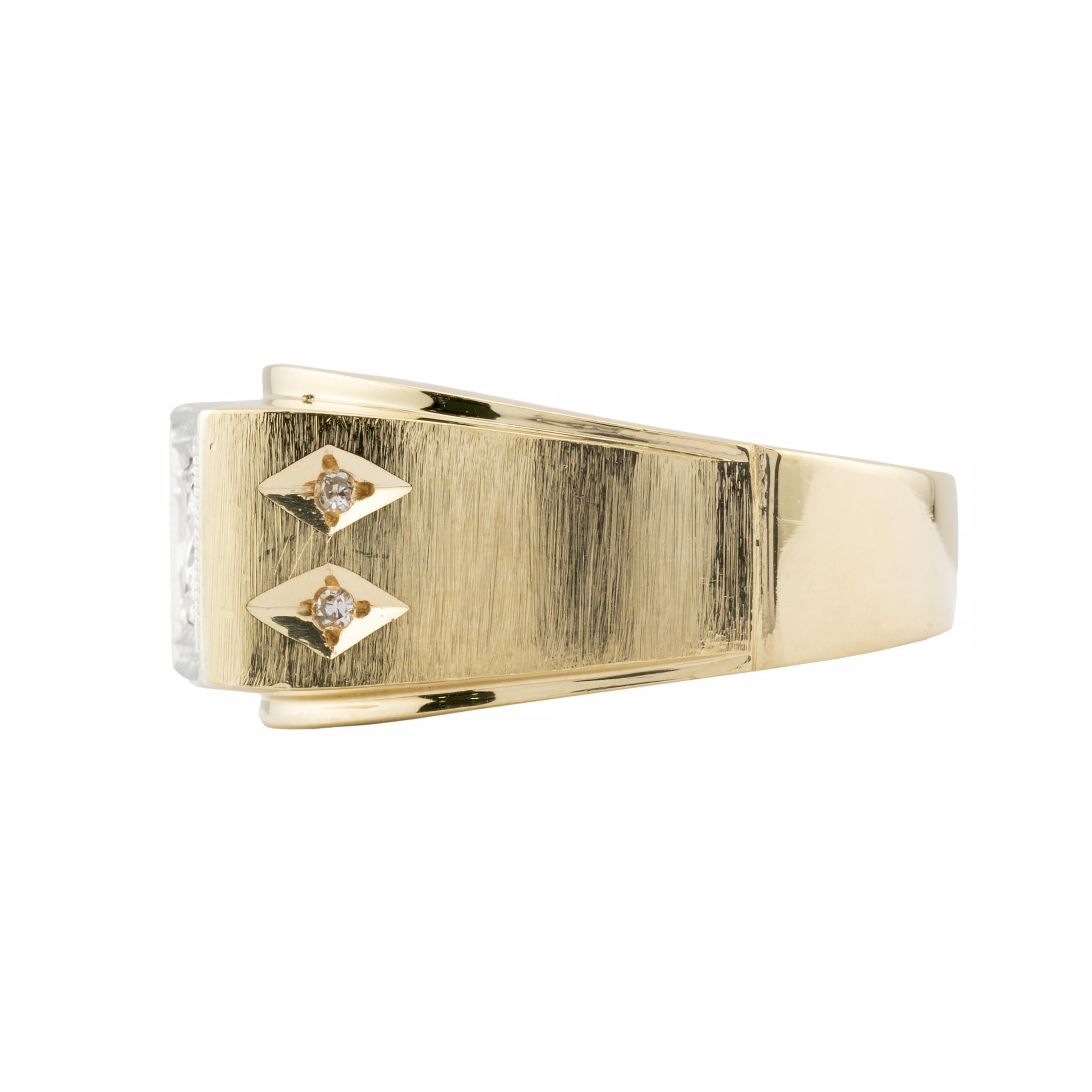 Brilliant Cut Vintage 1970's Mens 0.80ctw Diamond Ring in 14K Yellow Gold For Sale
