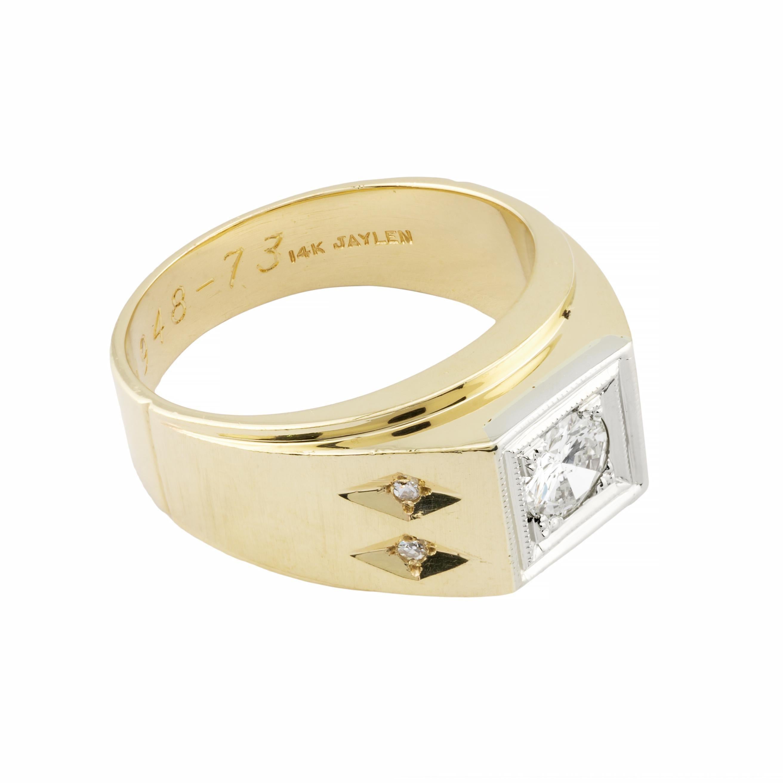 Men's Vintage 1970's Mens 0.80ctw Diamond Ring in 14K Yellow Gold For Sale