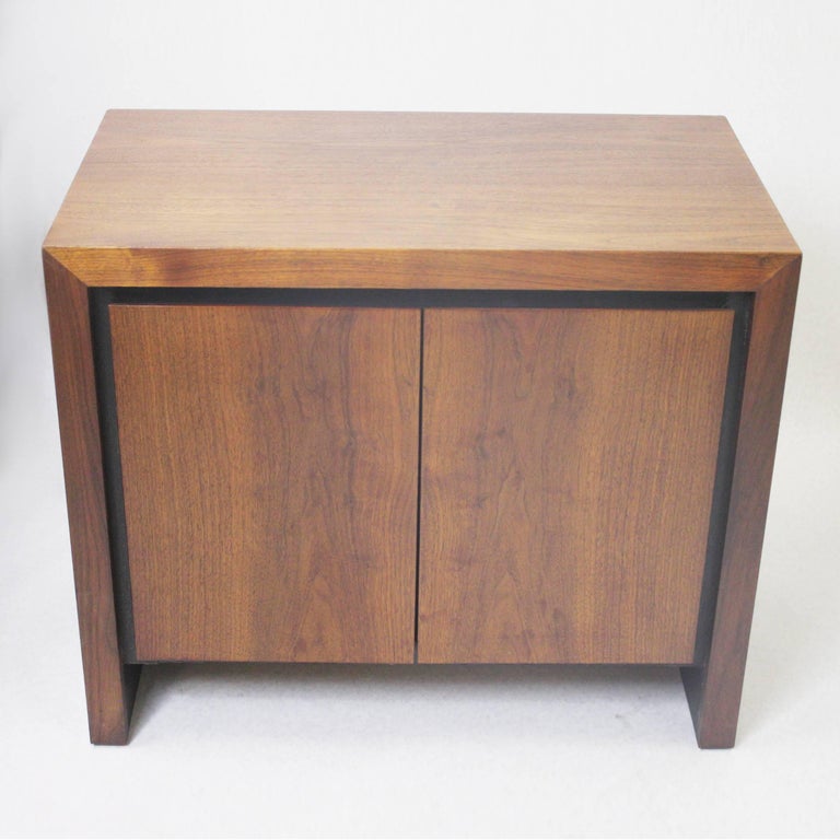Vintage 1970's Mid-Century Modern Dillingham Esprit Walnut Night Stand End Table For Sale at 1stdibs