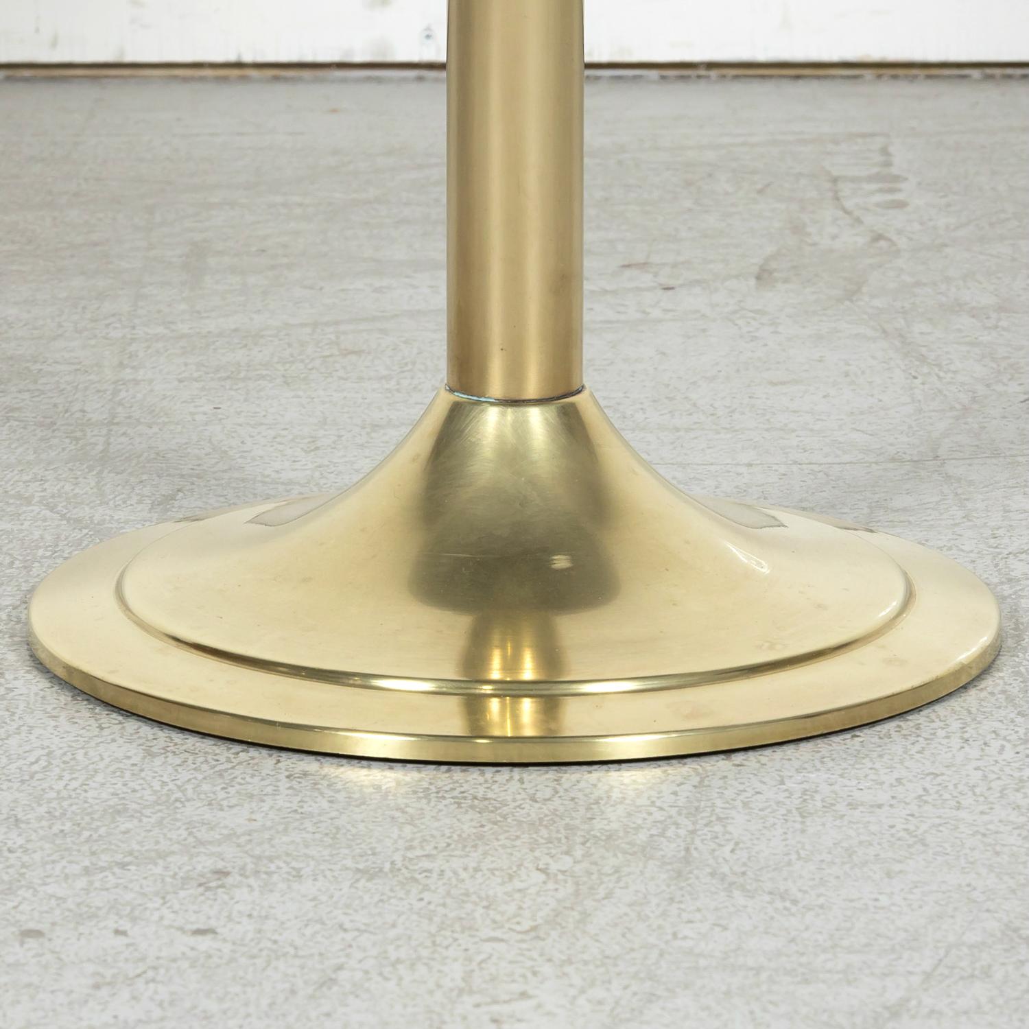 Ottone Vintage 1970 Mid-Century Modern French Brass and Marble Top Cocktail Side Table in vendita