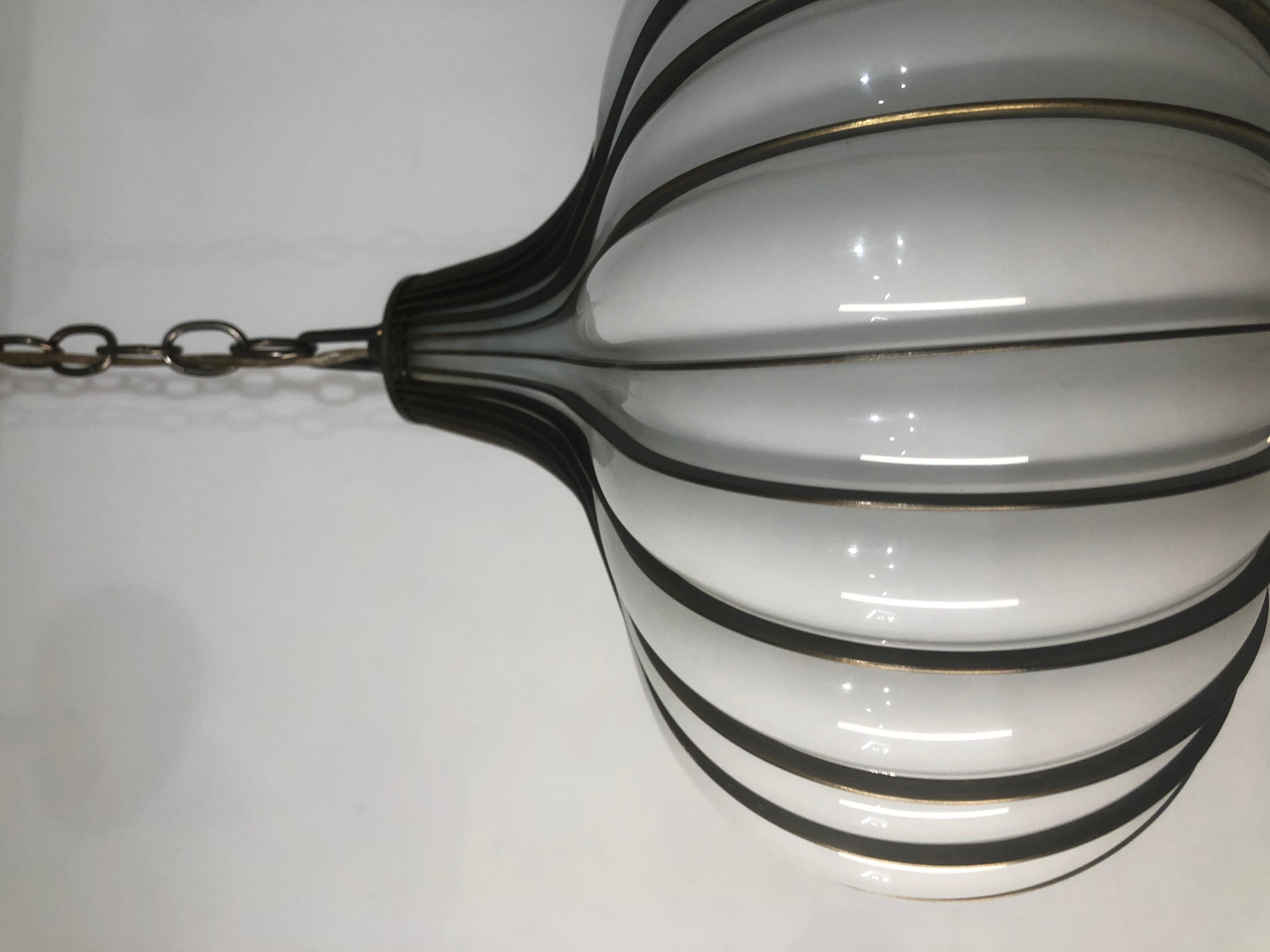 Vintage 1970s Mid Century Modern Lightcraft of California White Glass and Brass In Good Condition In Los Angeles, CA