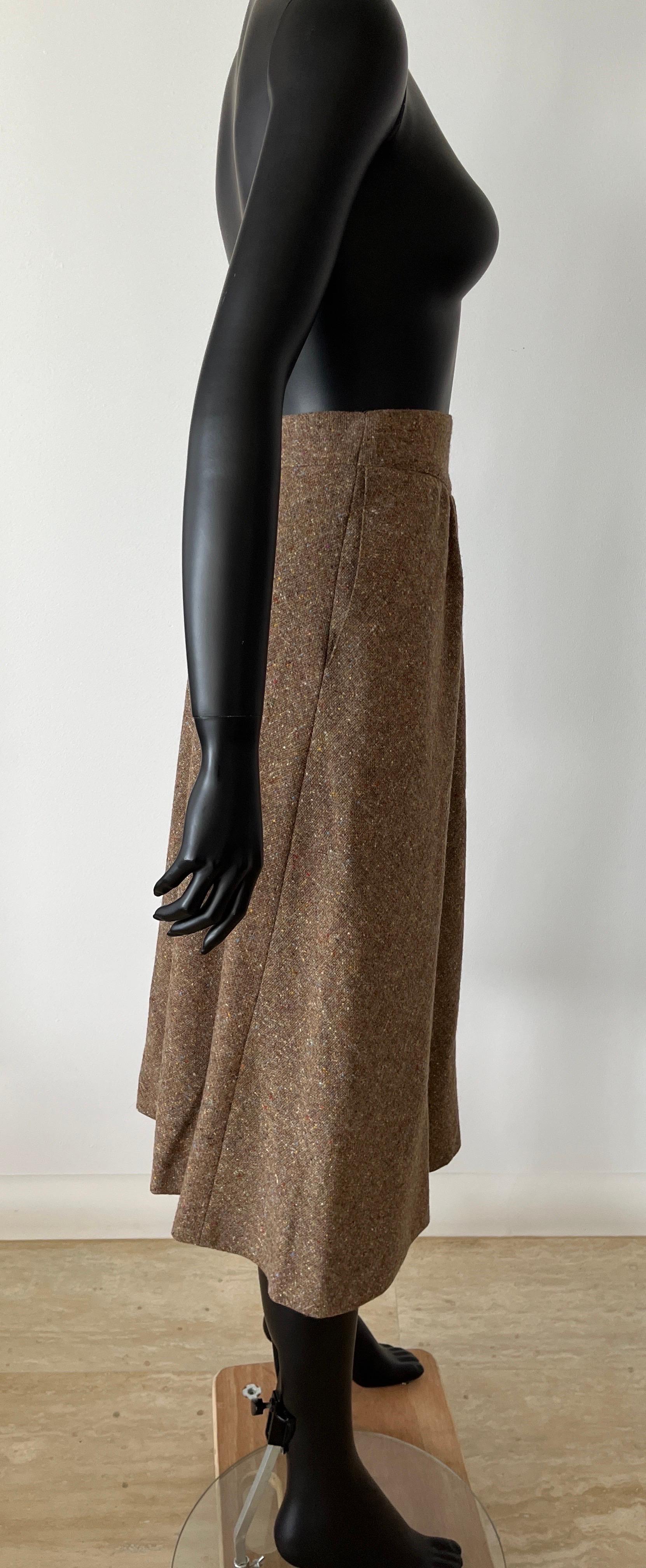 VINTAGE 1970’S MISSONI wool tweed  A-Line Skirt -  Never been Worn For Sale 5