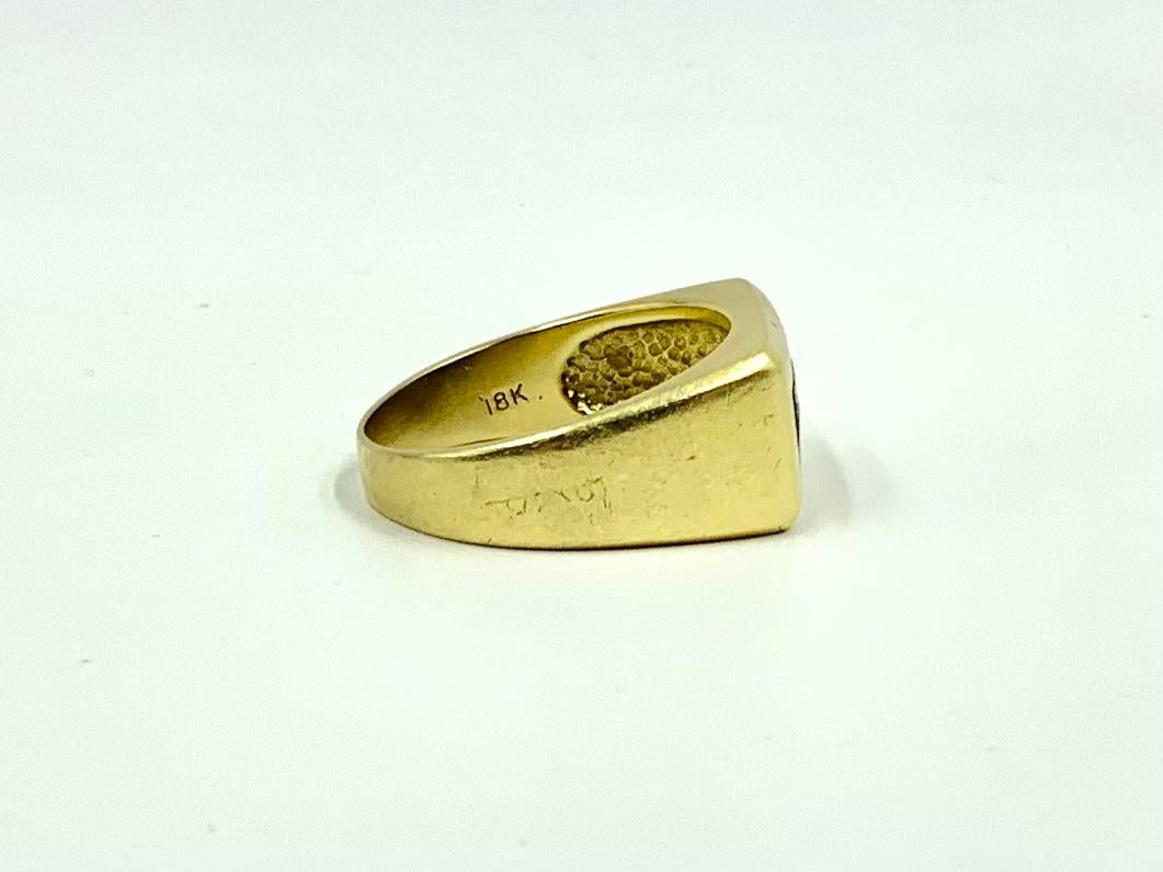 Vintage 1970's Modernist Heavy Solid 18K Gold and Wood Signet Ring For Sale 5