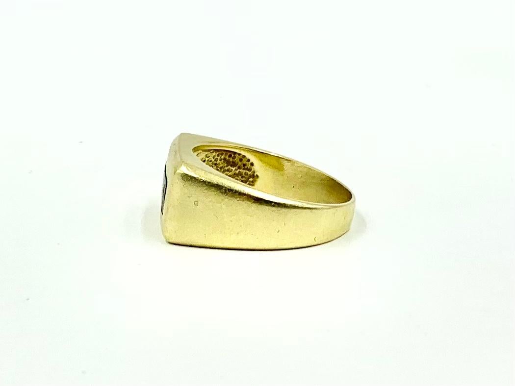 Vintage 1970's Modernist Heavy Solid 18K Gold and Wood Signet Ring For Sale 4
