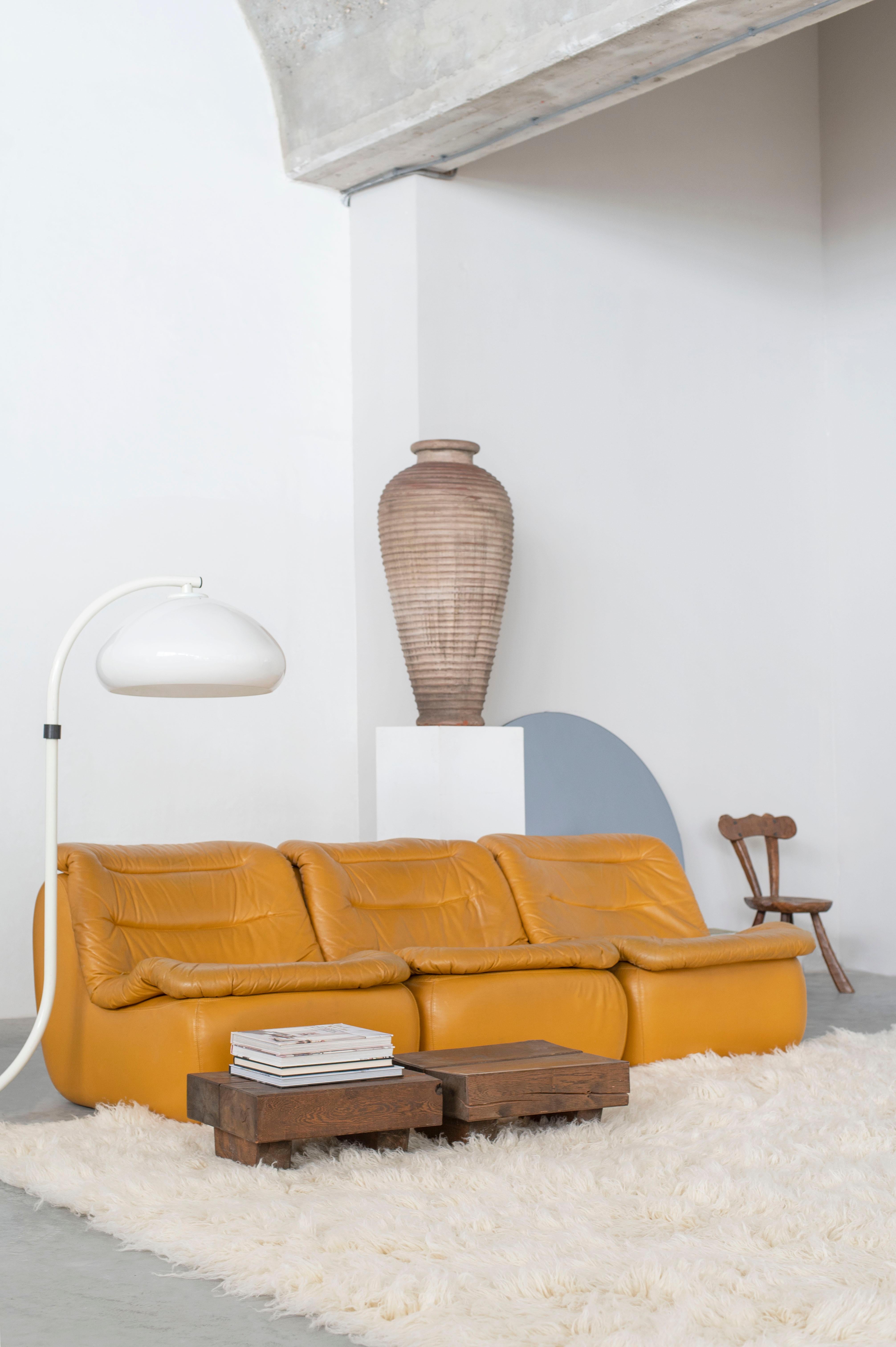 Vintage 1970s Modular Sofa Piece in Leather – Priced per Section im Angebot 2