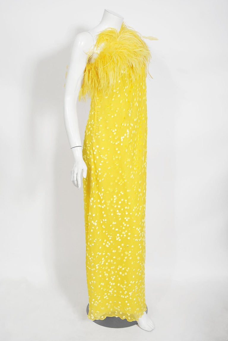 Vintage 1970s Mollie Parnis Bright Yellow Flocked Silk One-Shoulder Feather Gown In Good Condition For Sale In Beverly Hills, CA