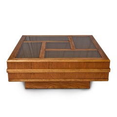 Vintage 1970 Monumental Table basse carrée à piédestal avec canne et dessus en verre