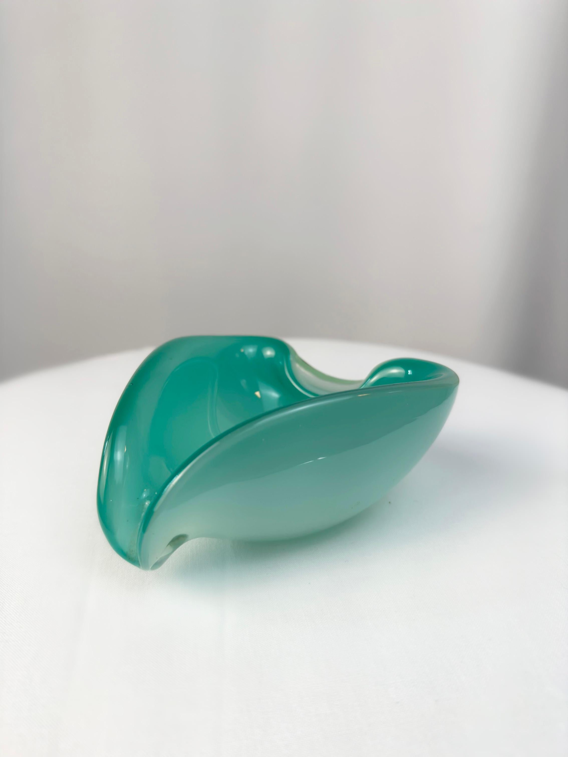 Mid-Century Modern Turquoise Murano Glass Pinch Dish attributed to Archimede Seguso For Sale