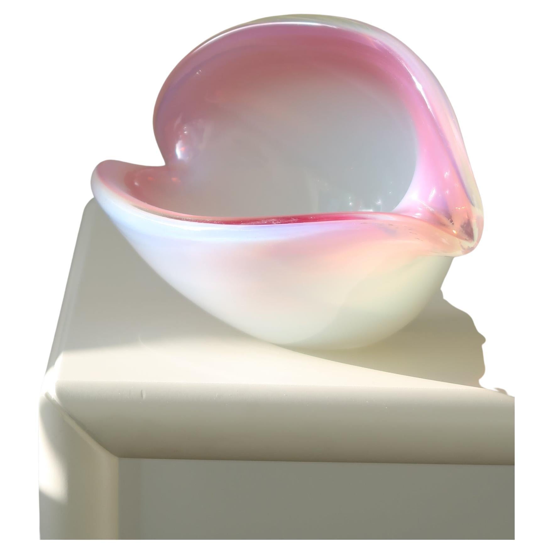 Vintage 1970s Murano Pink Opal Shell Clam Bowl Mouth Blown Glass For Sale