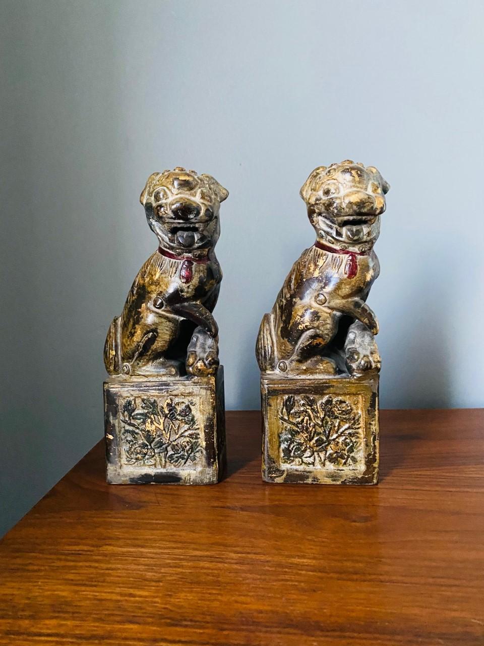 Chinoiseries Neiman Marcus Japan Bronze Foo Dogs vintage des années 1970 en vente