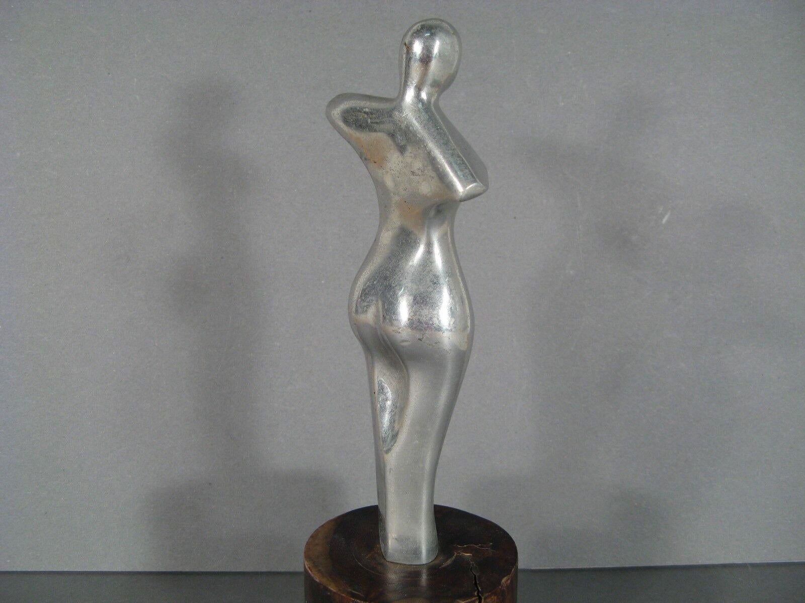 Escultura vintage de metal niquelado de los años 70 de una mujer estilizada -1Y87 en Bueno Estado en Bordeaux, FR