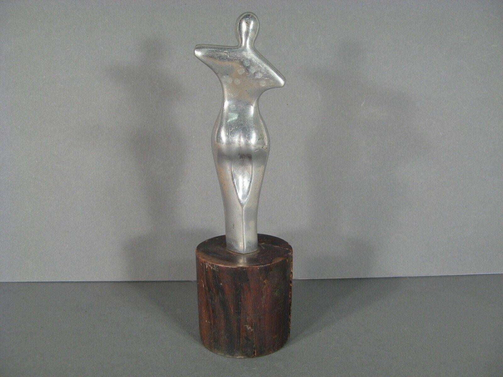 Escultura vintage de metal niquelado de los años 70 de una mujer estilizada -1Y87 2