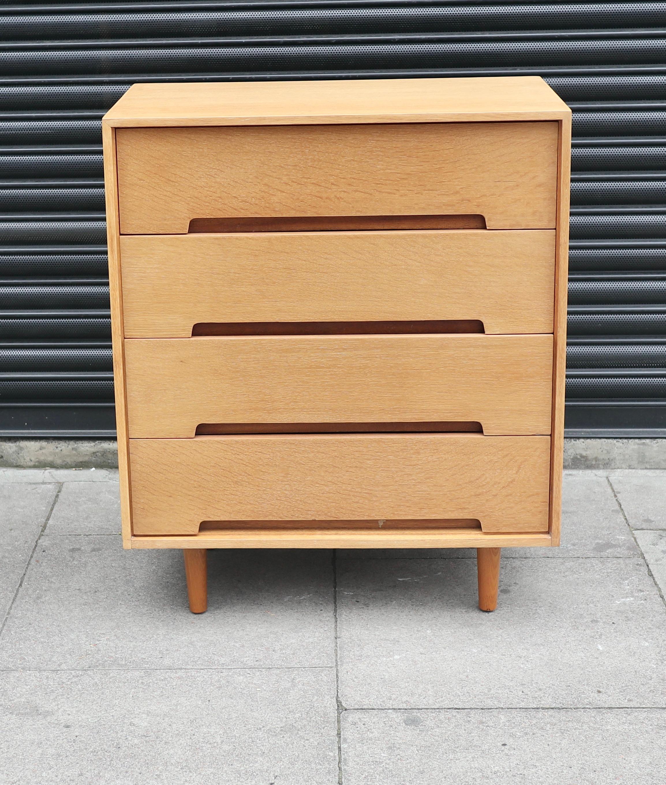 20th Century Vintage 1970s Oak veneered 'Stag C Range' chest of four drawers For Sale
