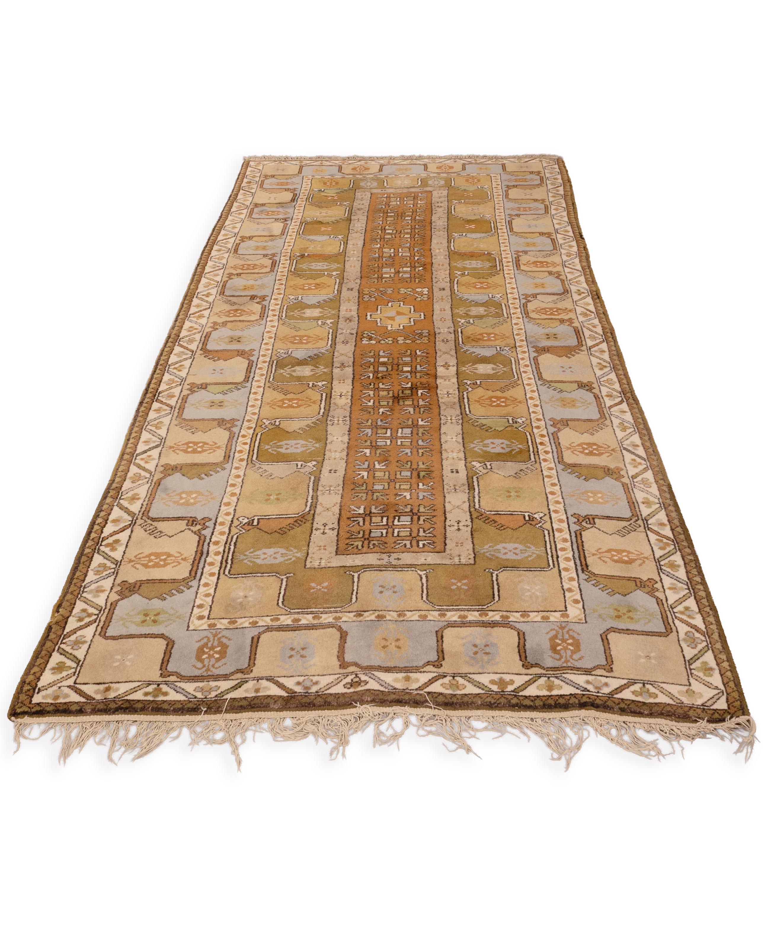 Tappeto Vintage 1970 Old Milas fatto a mano in Turchia 100% pura lana 114 X 55 In condizioni buone in vendita a Keego Harbor, MI