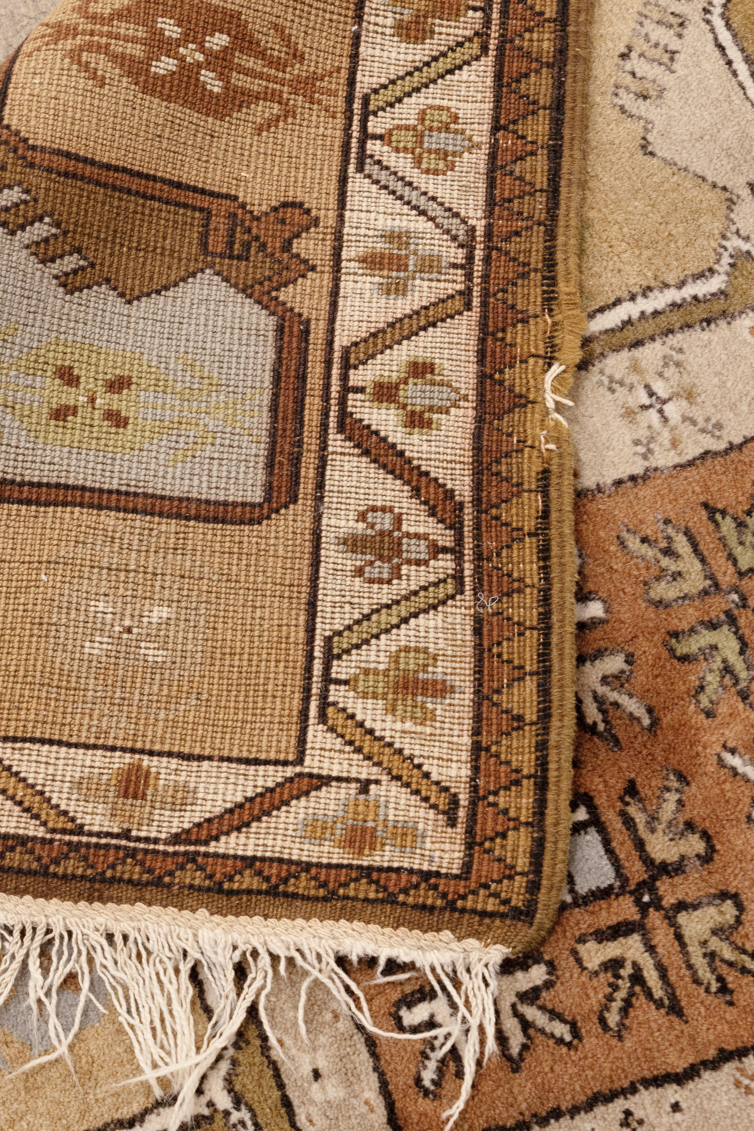 Tappeto Vintage 1970 Old Milas fatto a mano in Turchia 100% pura lana 114 X 55 in vendita 1