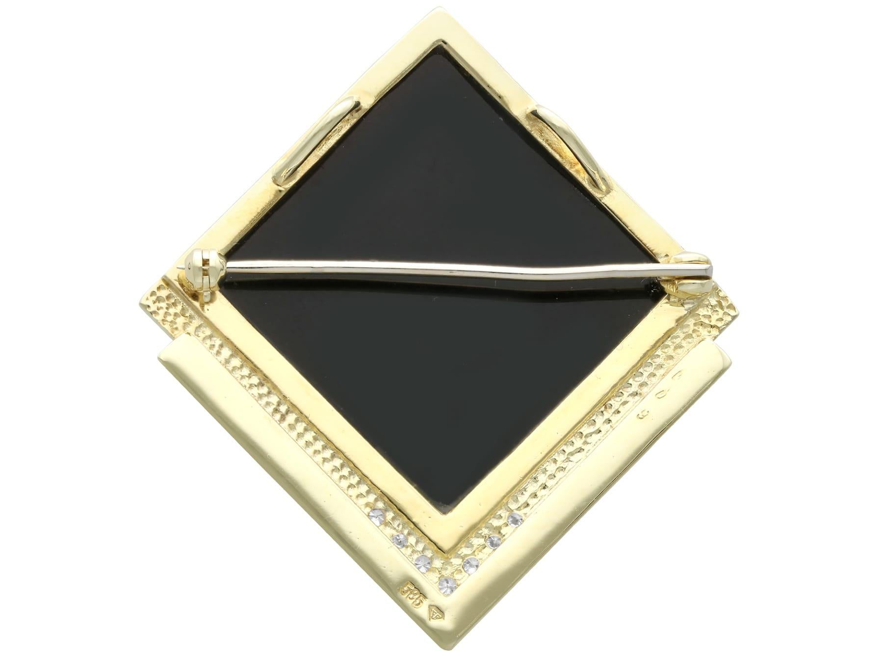 Art Deco Vintage 1970s Onyx, Diamond and 14k Yellow Gold Pendant/Brooch For Sale