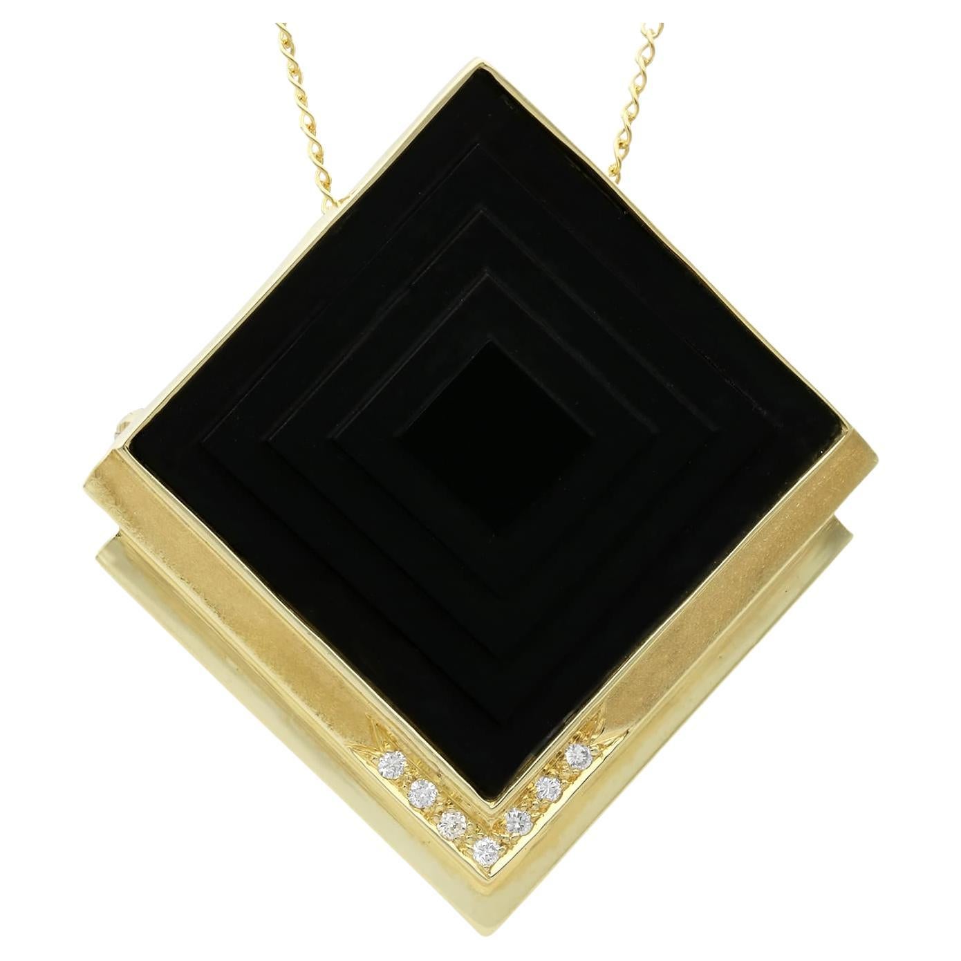 Vintage 1970s Onyx, Diamond and 14k Yellow Gold Pendant/Brooch For Sale