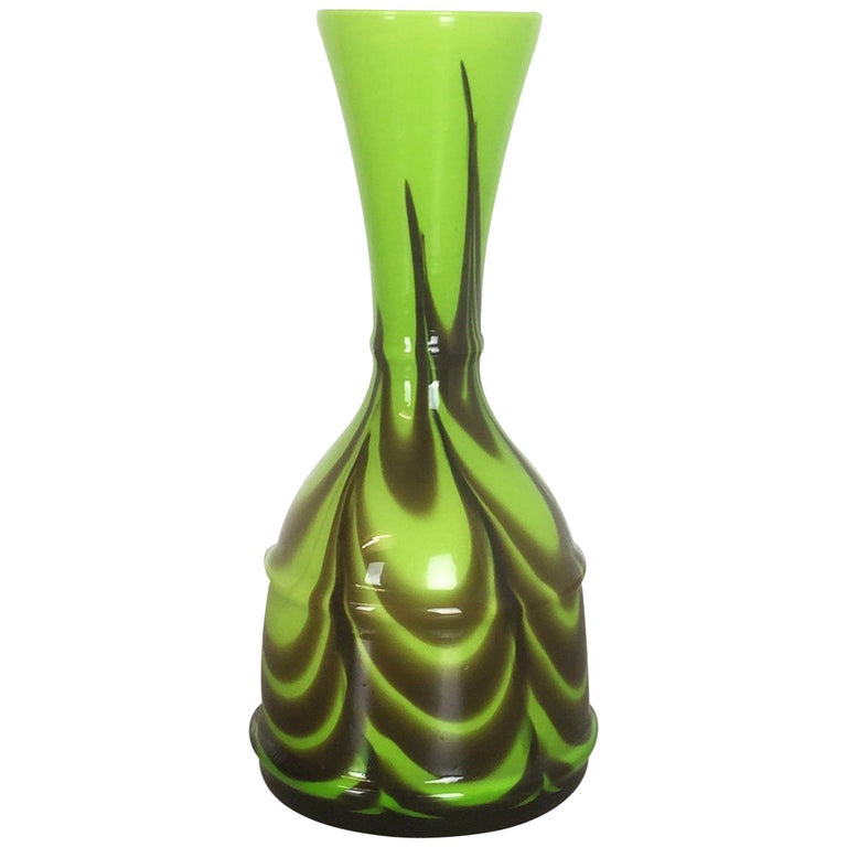 Vintage 1970s Opaline Florence Italian Vase Design by Carlo Moretti Design For Sale