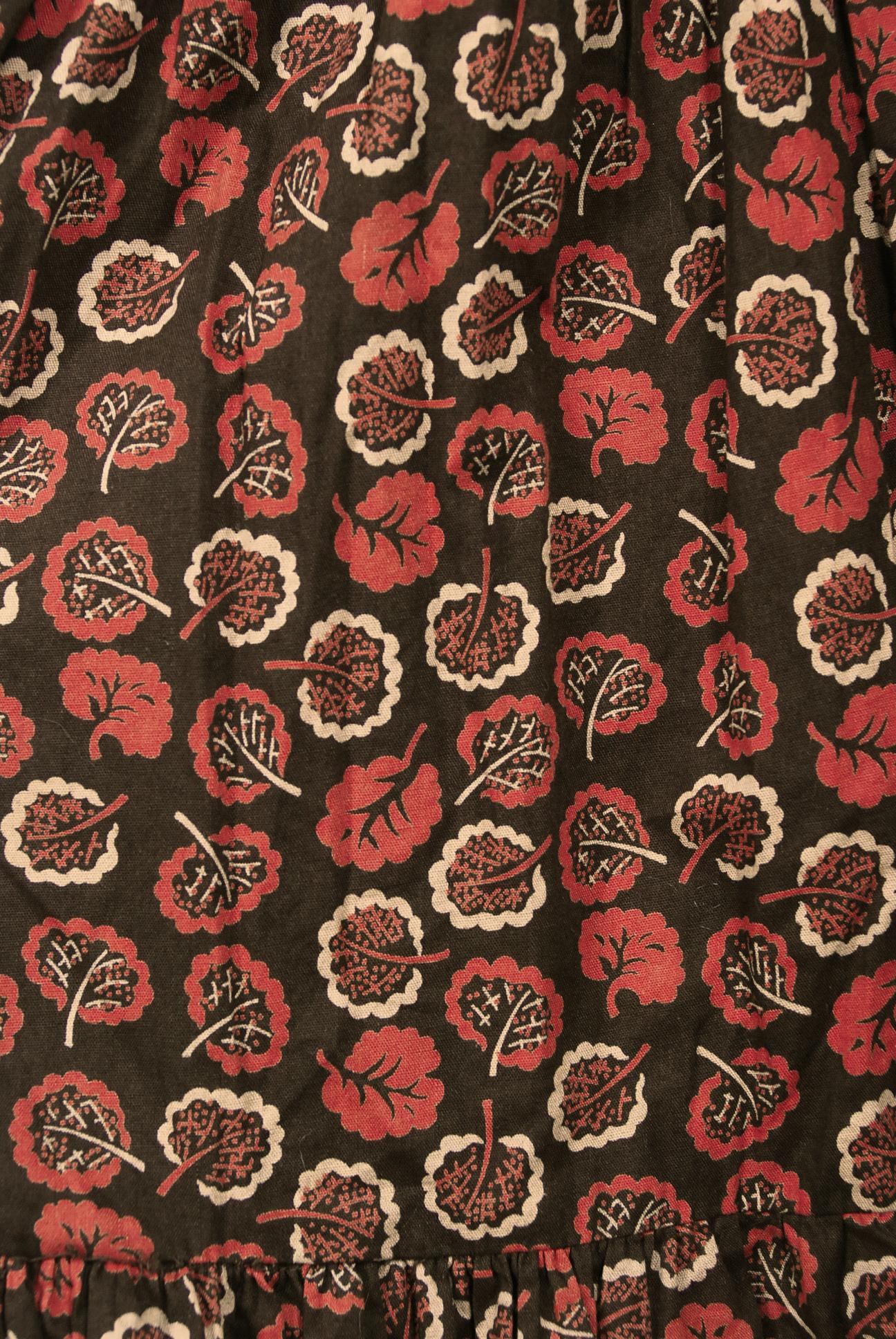 Vintage 1970s Ossie Clark 'Autumn Leaves' Print Cotton Empire Waist Plunge Dress For Sale 1