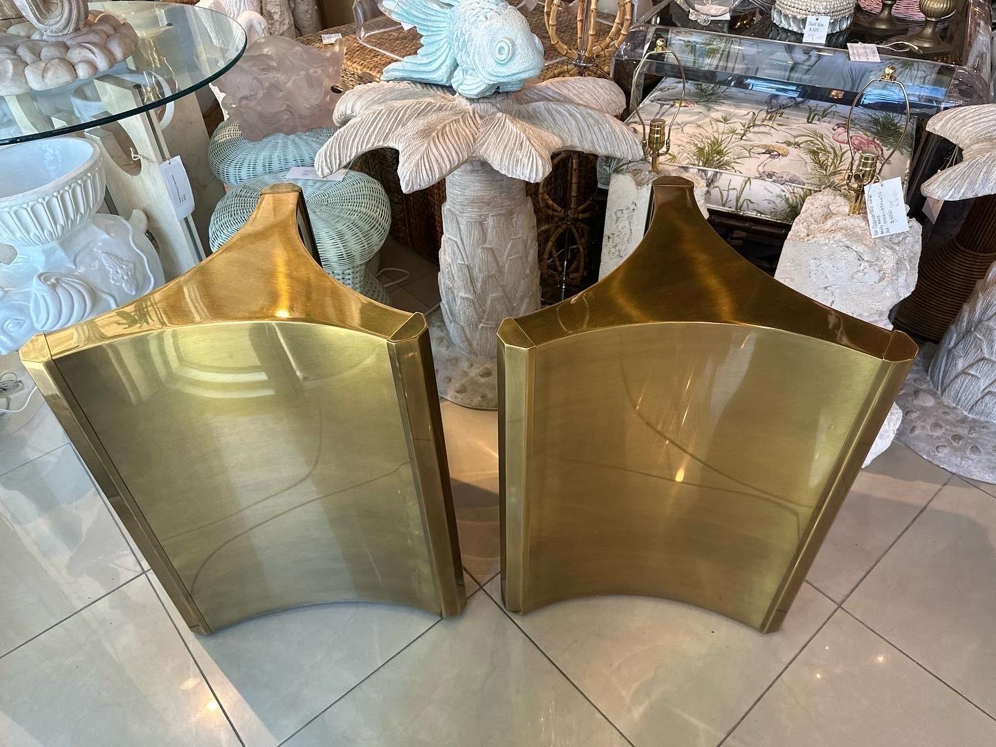 Américain Paire de socles de table de salle à manger ou de bureau en laiton Mastercraft des années 1970 en vente
