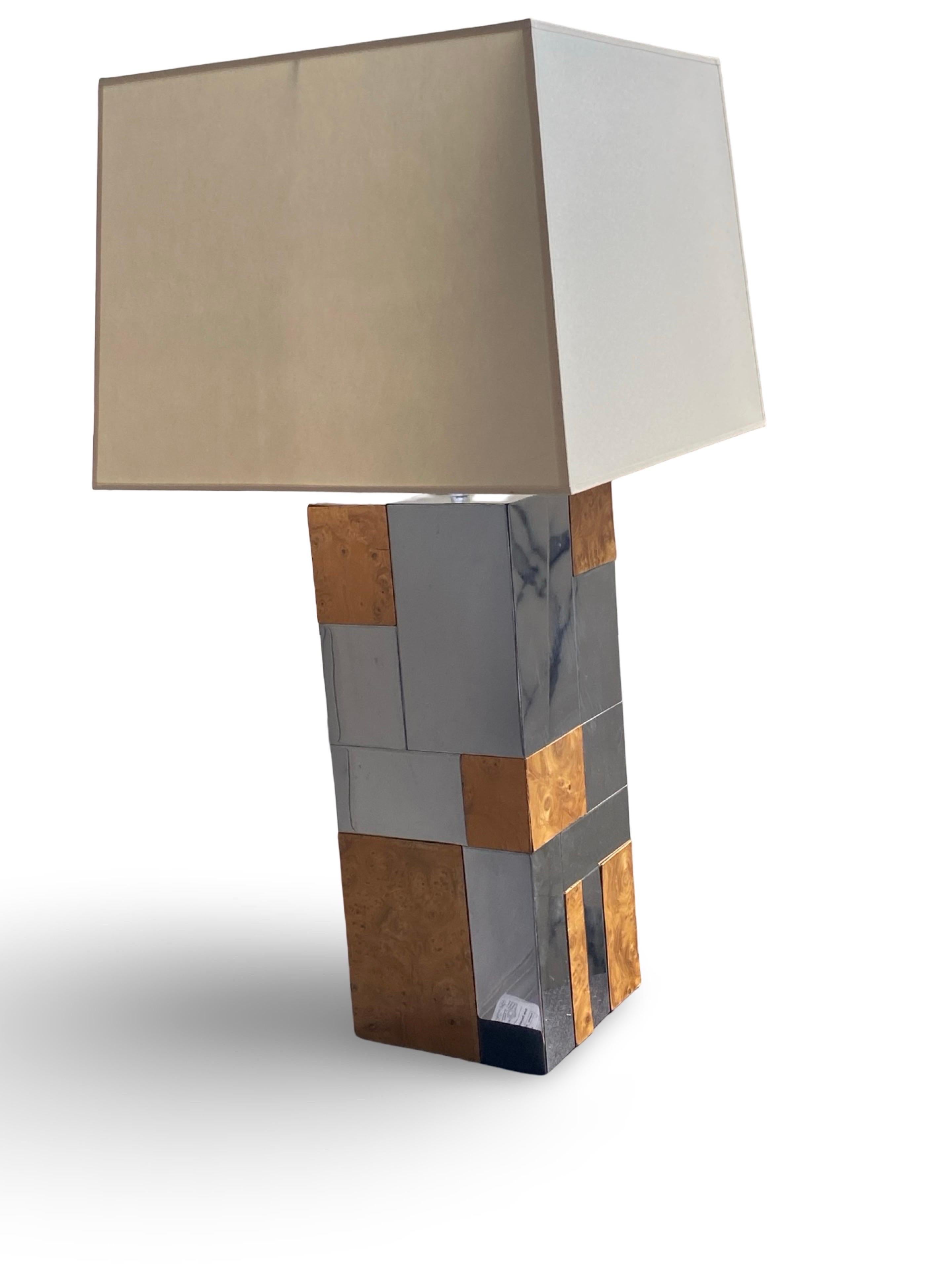 Vintage 1970 Paul Evans Large Cityscape Lamp in Chrome and Burl Wood w/ Shade en vente 4