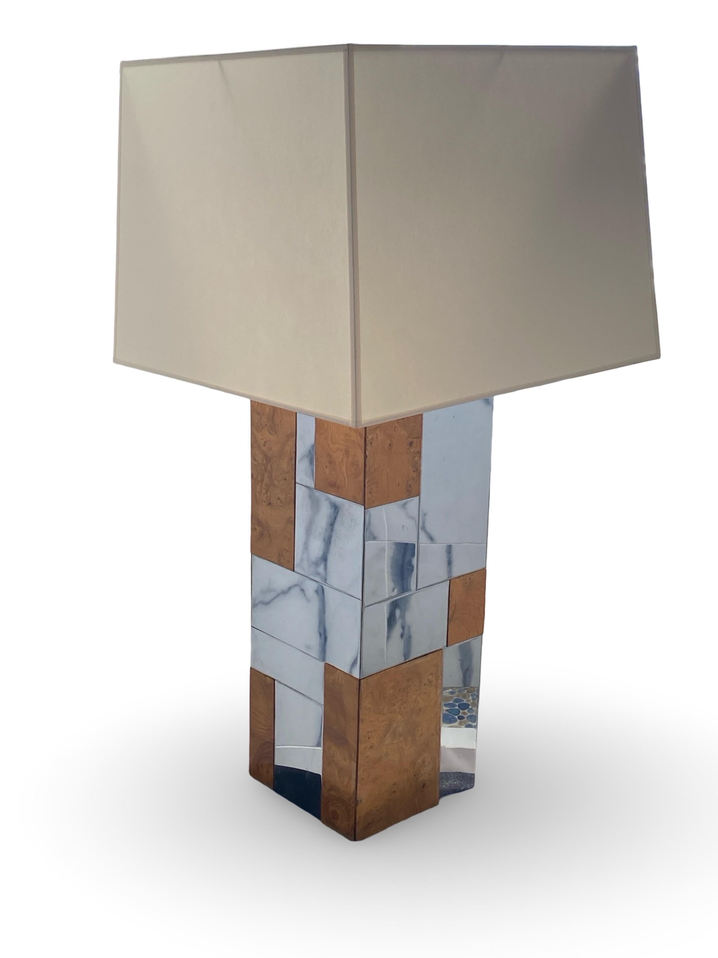 Vintage 1970 Paul Evans Large Cityscape Lamp in Chrome and Burl Wood w/ Shade en vente 6