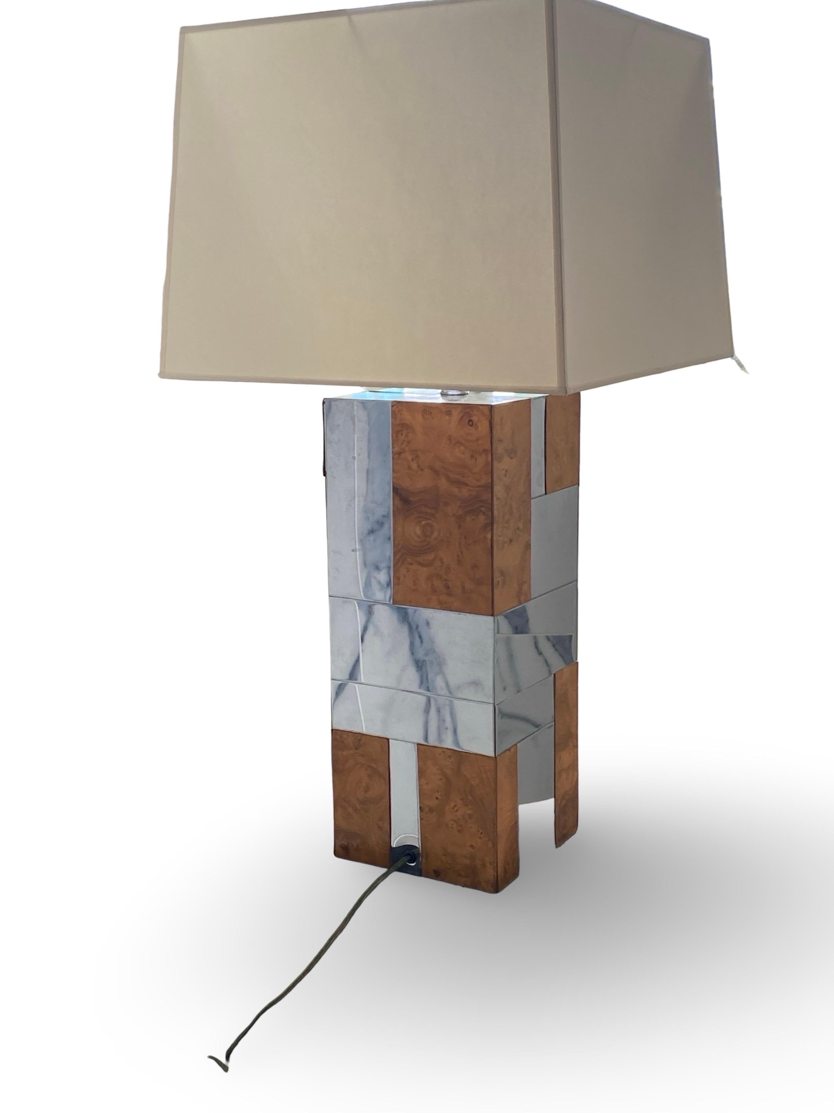 Vintage 1970 Paul Evans Large Cityscape Lamp in Chrome and Burl Wood w/ Shade en vente 8