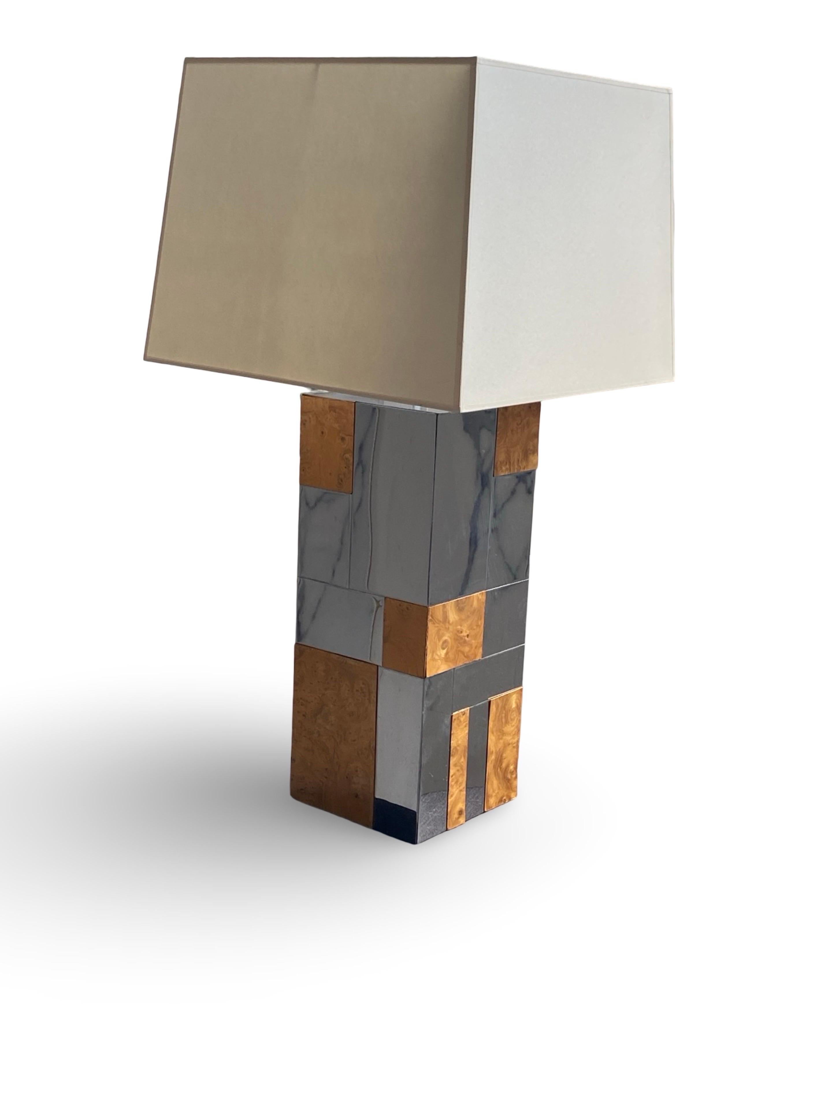 Vintage 1970 Paul Evans Large Cityscape Lamp in Chrome and Burl Wood w/ Shade en vente 9