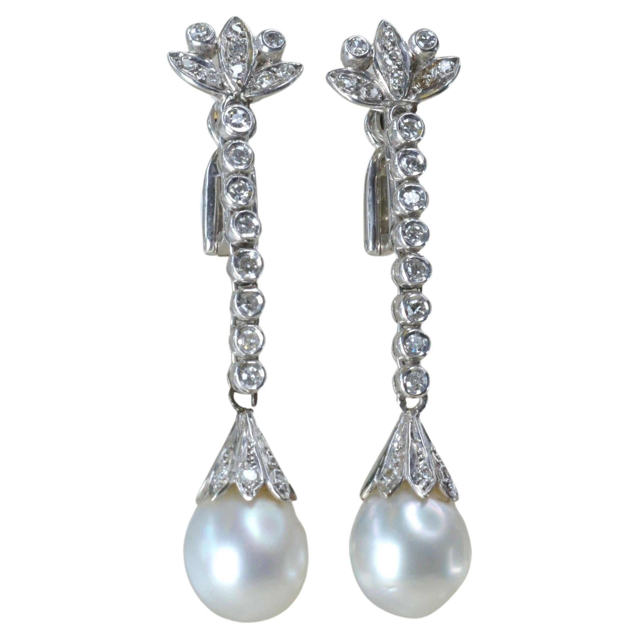 Pendientes colgantes vintage años 70, perla, diamante y oro blanco de 9 quilates