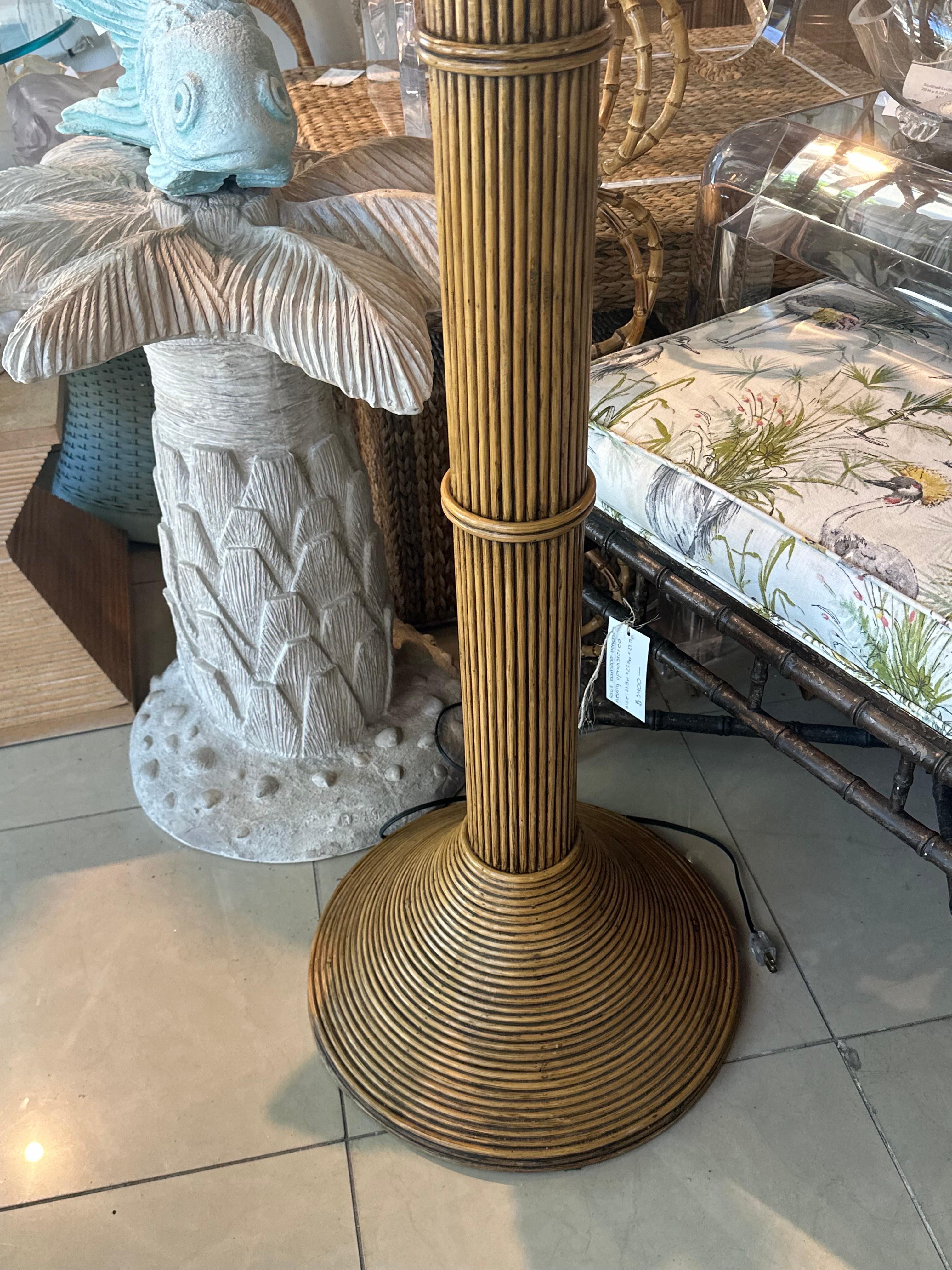 Lámpara de pie de bambú con palmeras de mimbre y ratán de los años 70 Vintage Cocos en venta 1