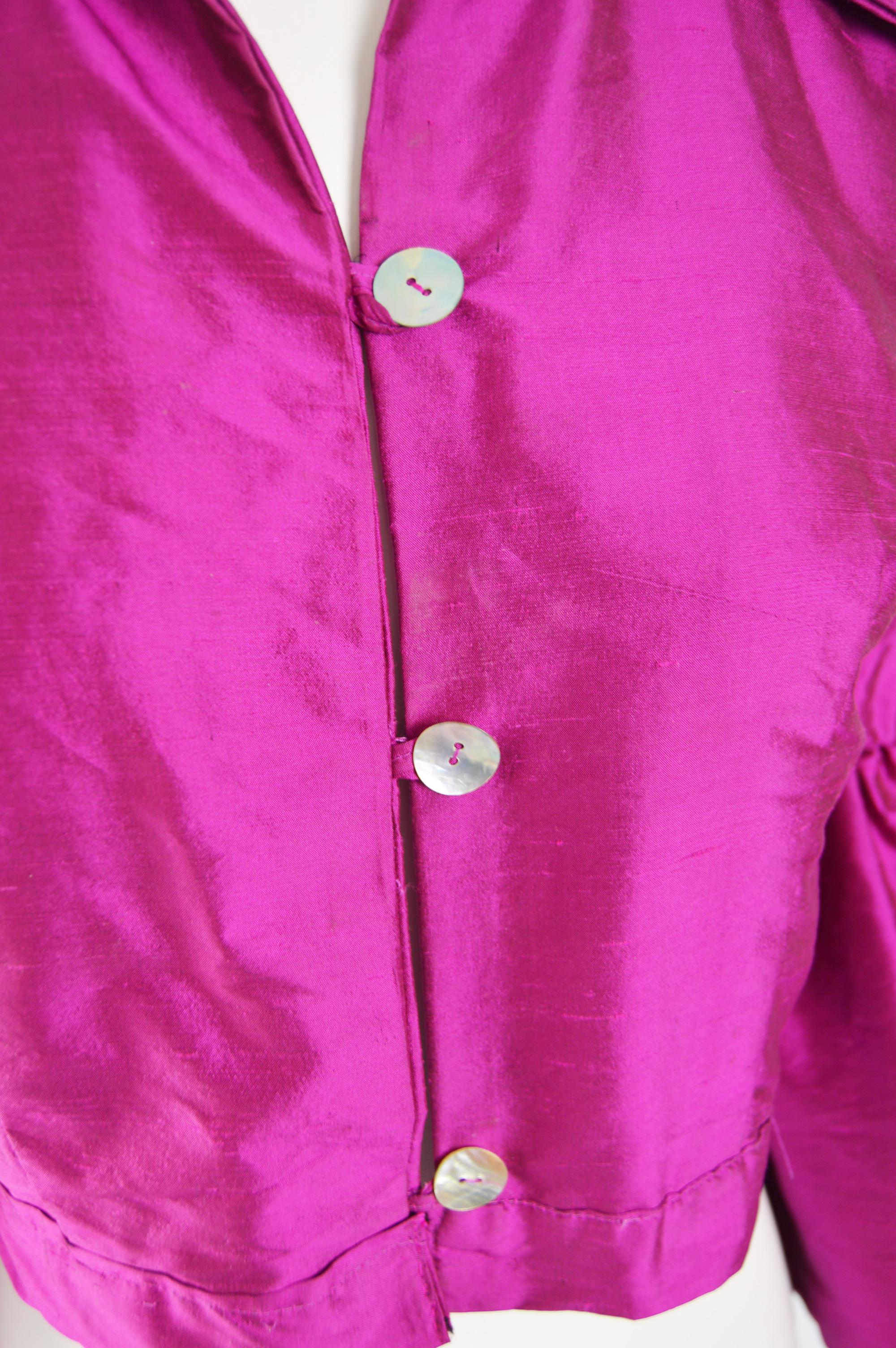 Vintage 1970s Pink Silk Bell Sleeve Jacket In Good Condition For Sale In Doncaster, South Yorkshire