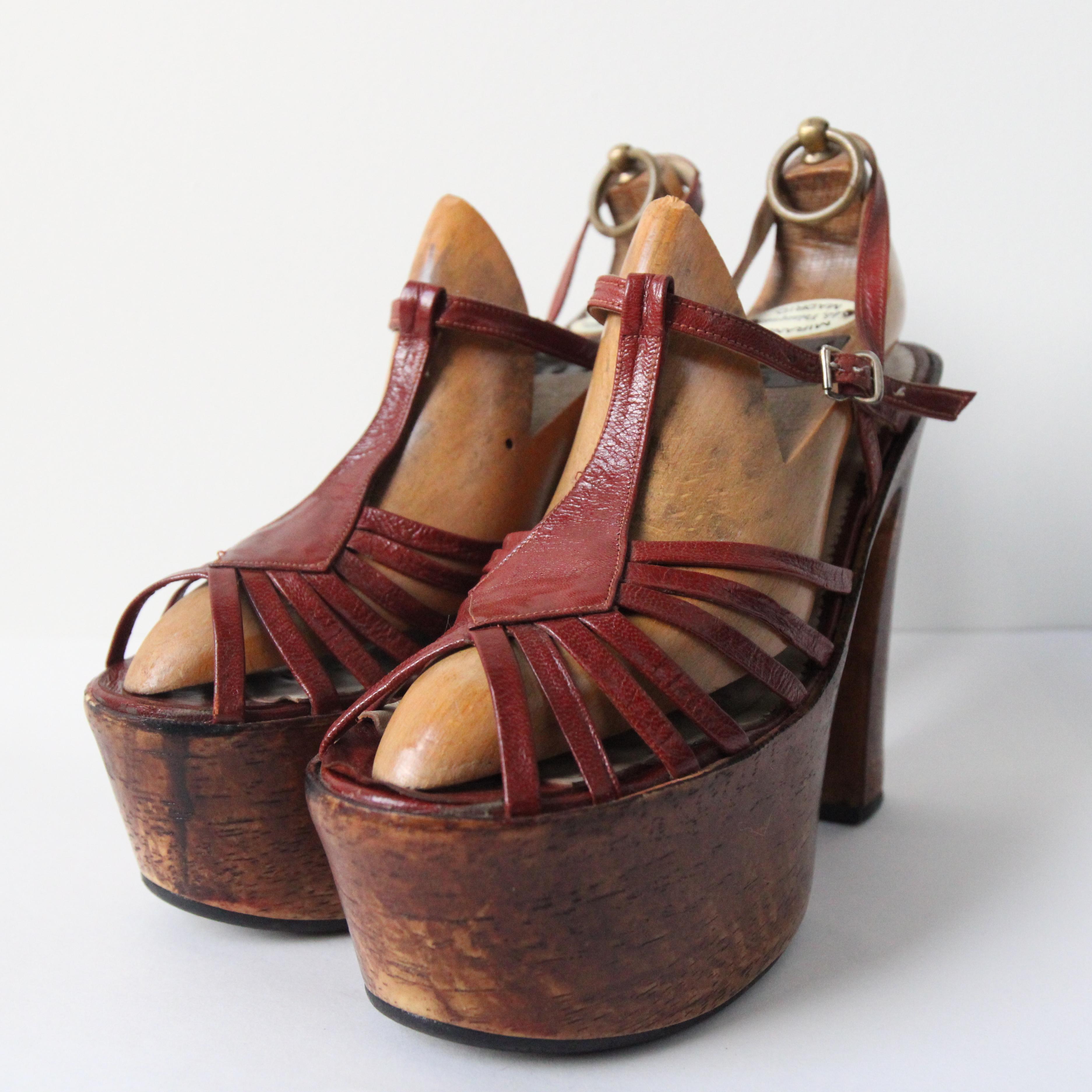 Vintage 1970's Platforms wooden leather T bar scrappy platform heels UK 5.5 US 7 For Sale 1