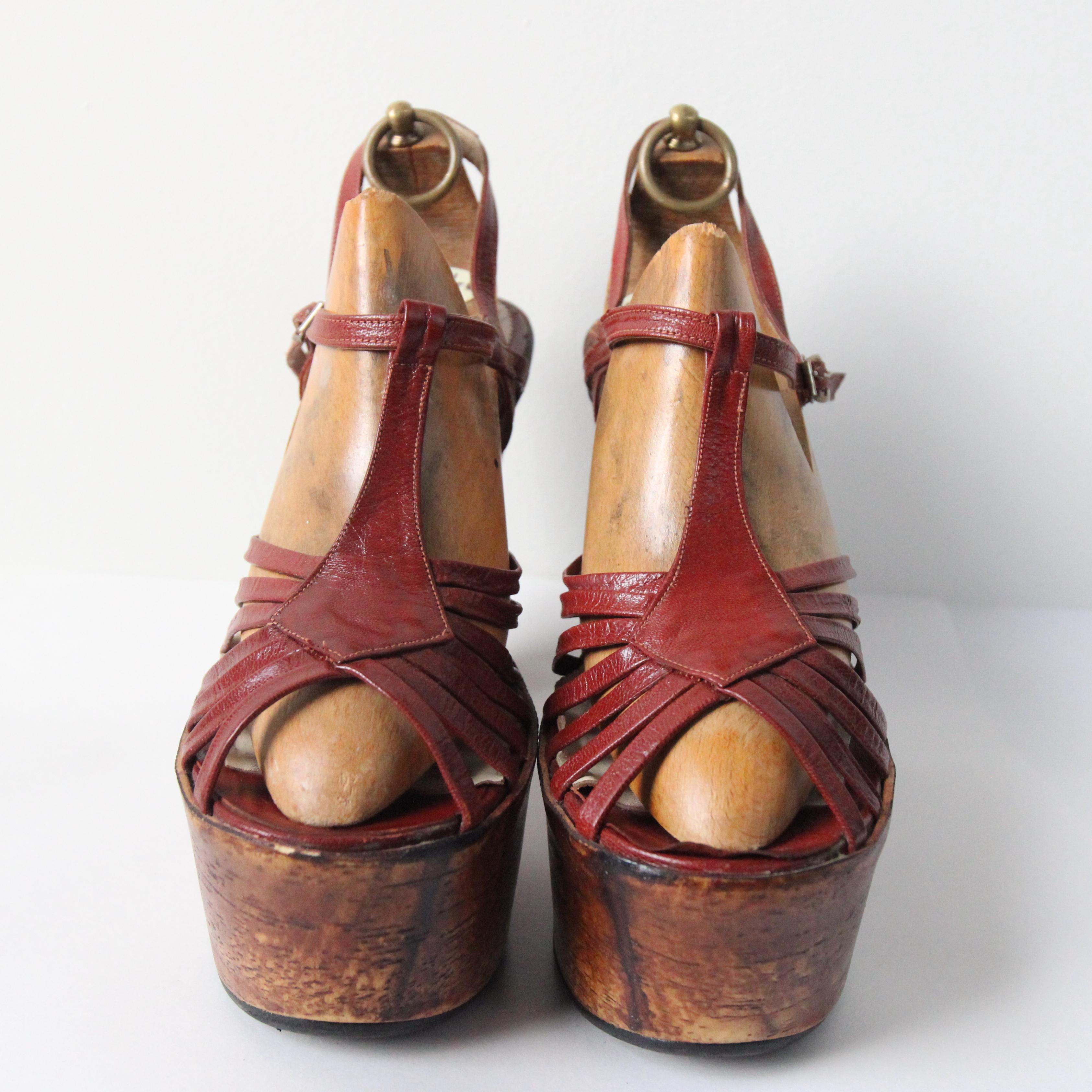 Vintage 1970's Platforms wooden leather T bar scrappy platform heels UK 5.5 US 7 For Sale 3