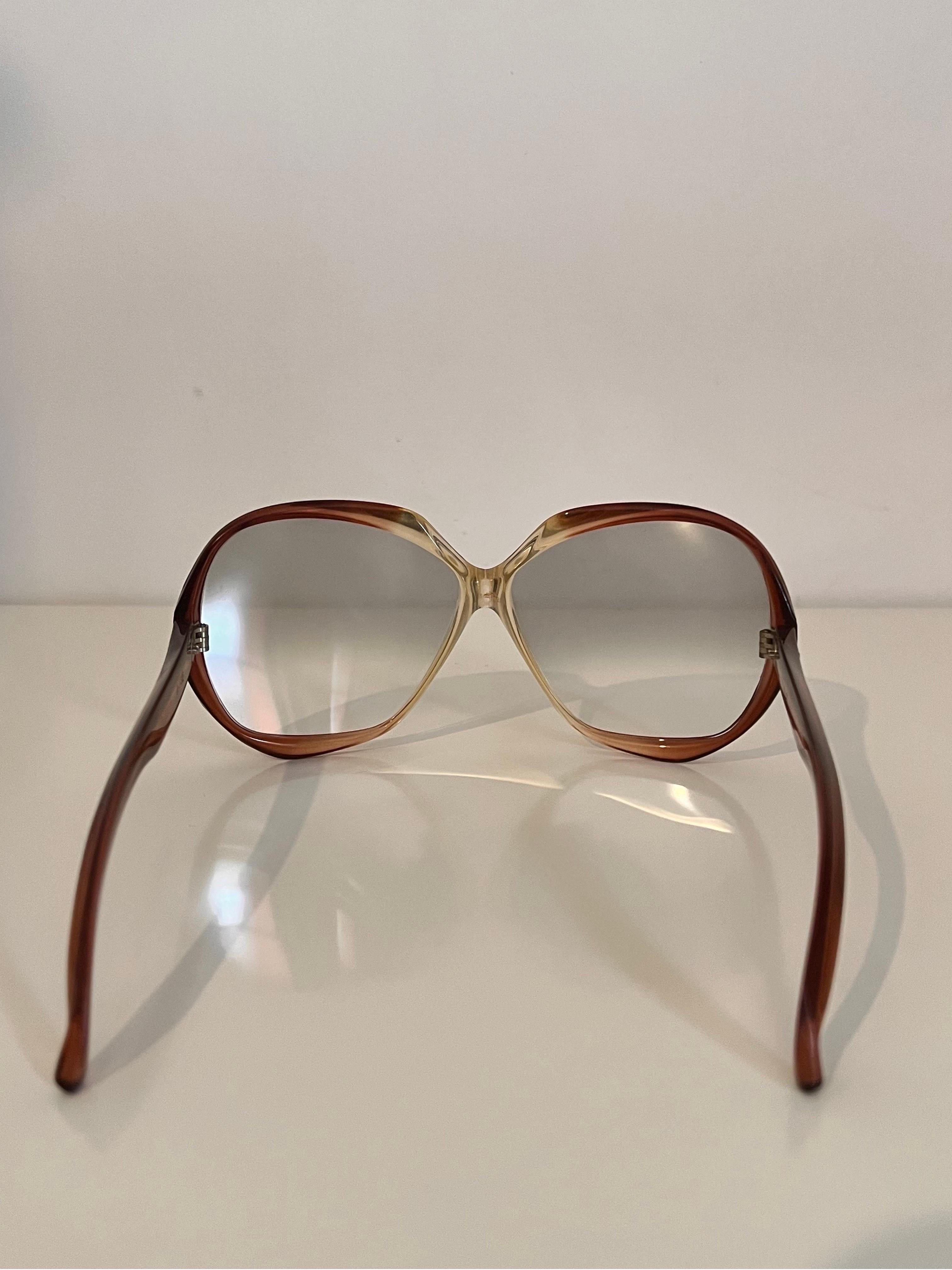 Vintage 1970’s Polaroid sunglasses with graduated tinted lense In Good Condition In COLLINGWOOD, AU
