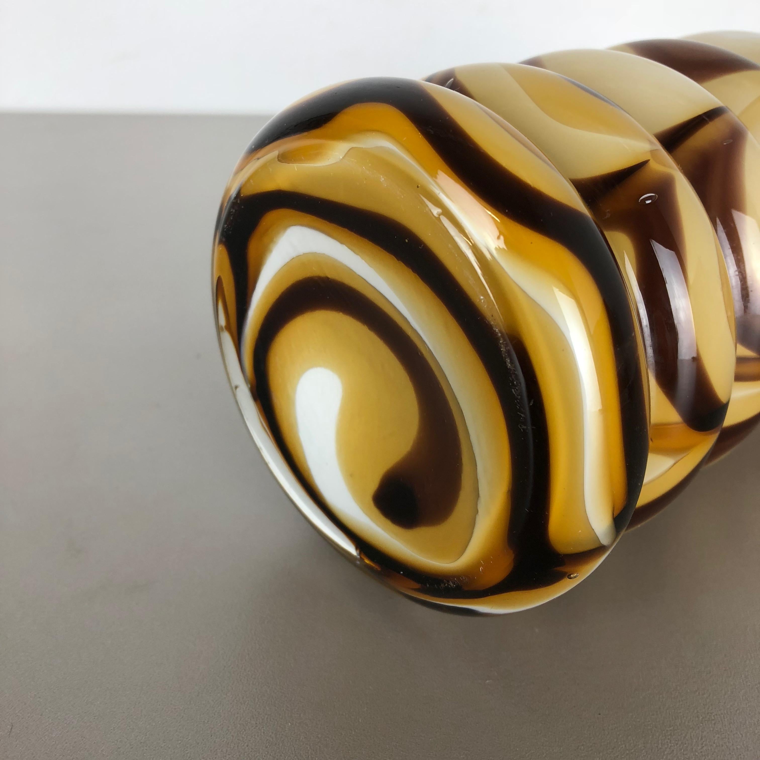 Vintage 1970s Pop Art Opaline Florence Vase Designed by Carlo Moretti, Italy In Excellent Condition In Kirchlengern, DE