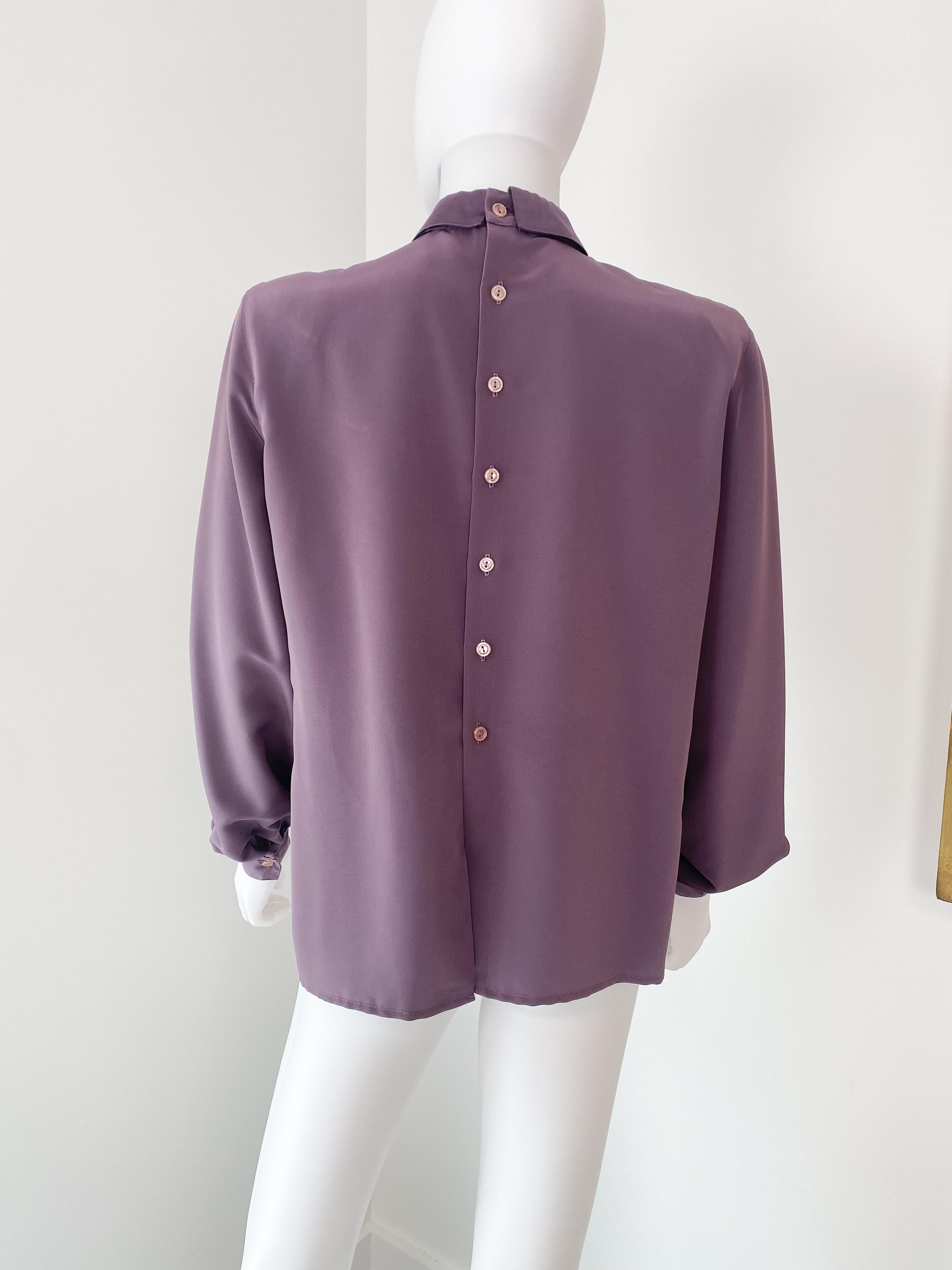 Chemisier en polyester soyeux et satin Purple Plum Taille 10/12 en vente 3