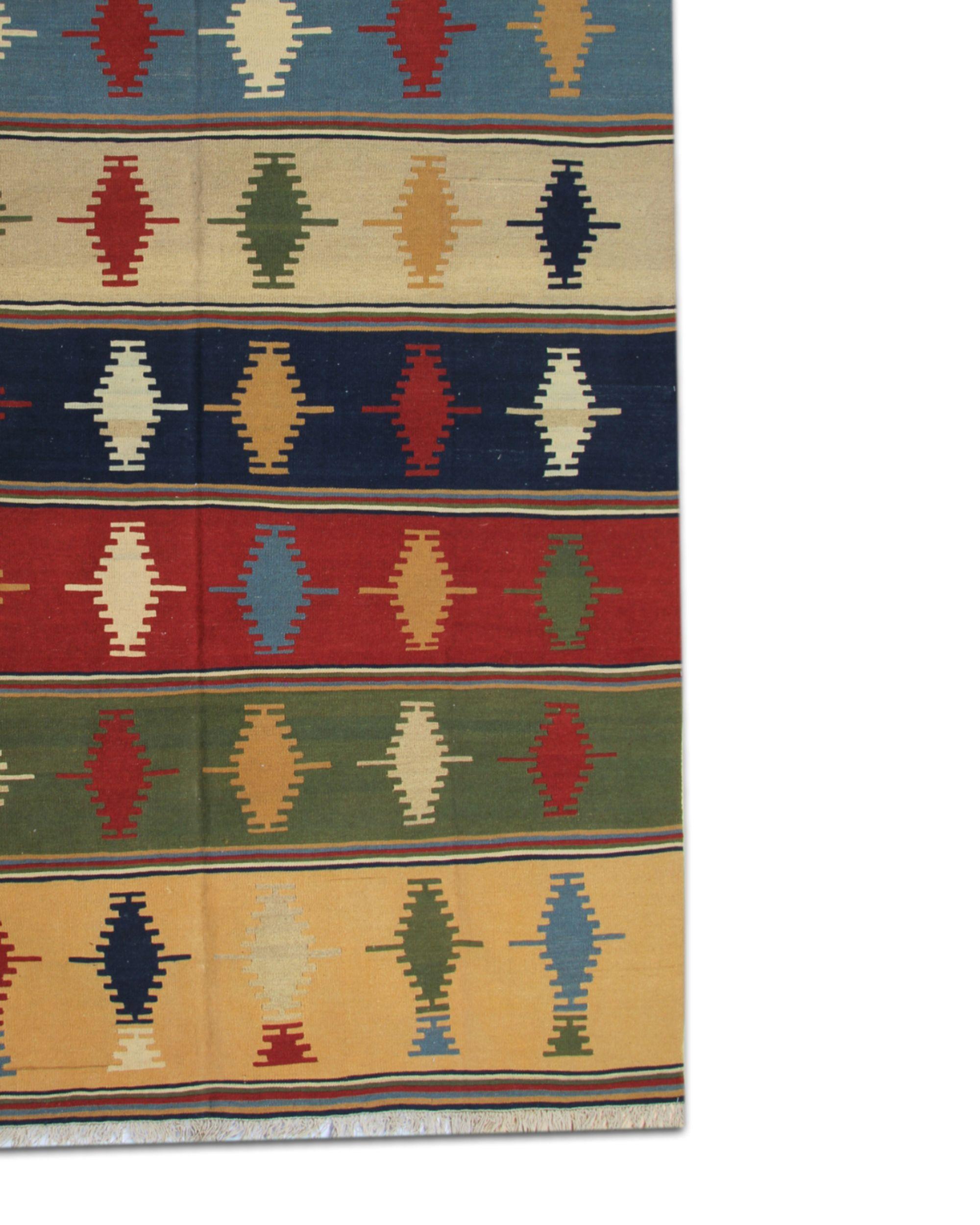 Vintage 1970s Qashqai Wool Kilim Rug, Large Multicolour Striped Flatweave (Wolle) im Angebot