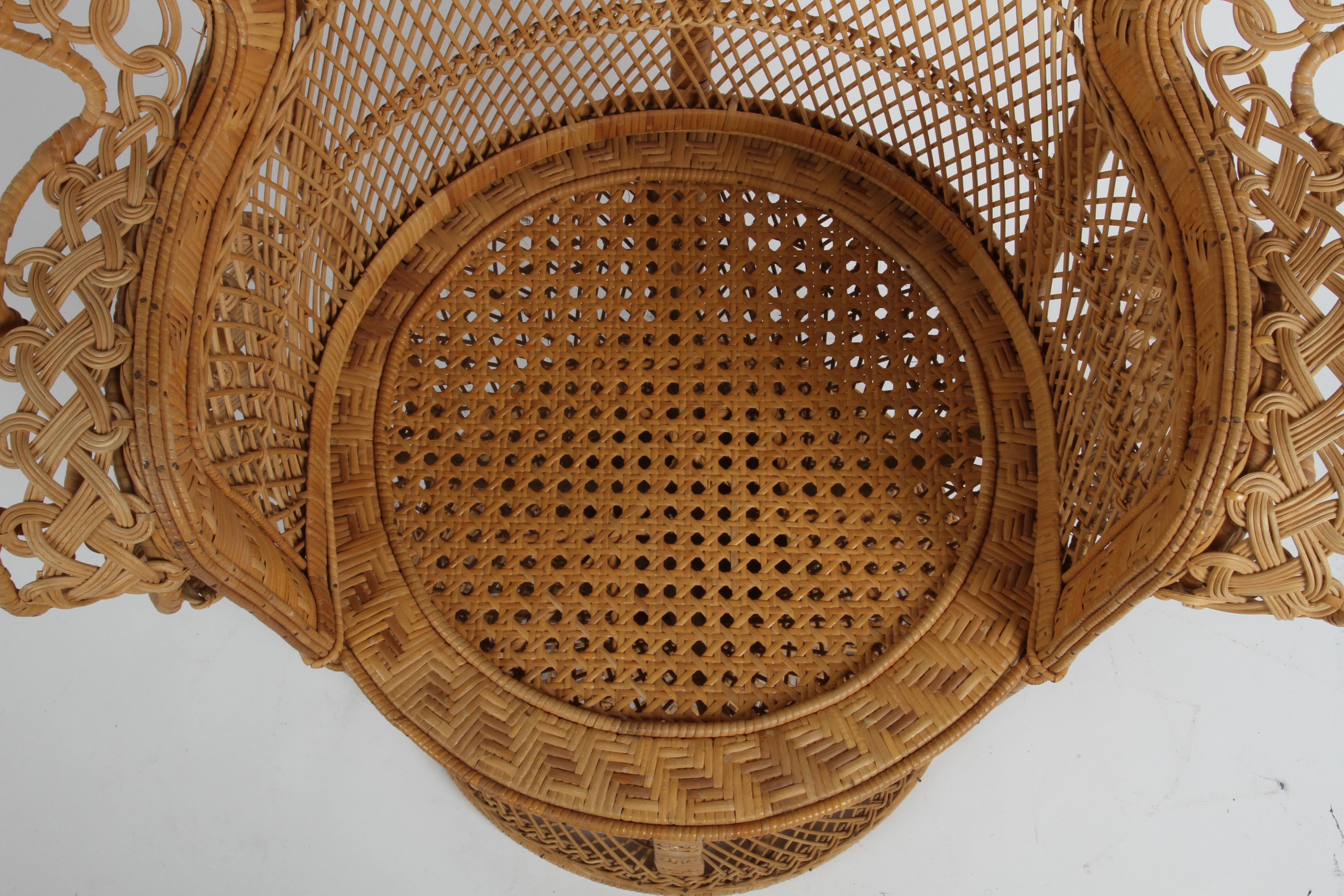 Fin du 20e siècle Chaise Emmanuelle paon vintage en rotin et osier, fabriquée à la main, style Boho Chic, années 1970