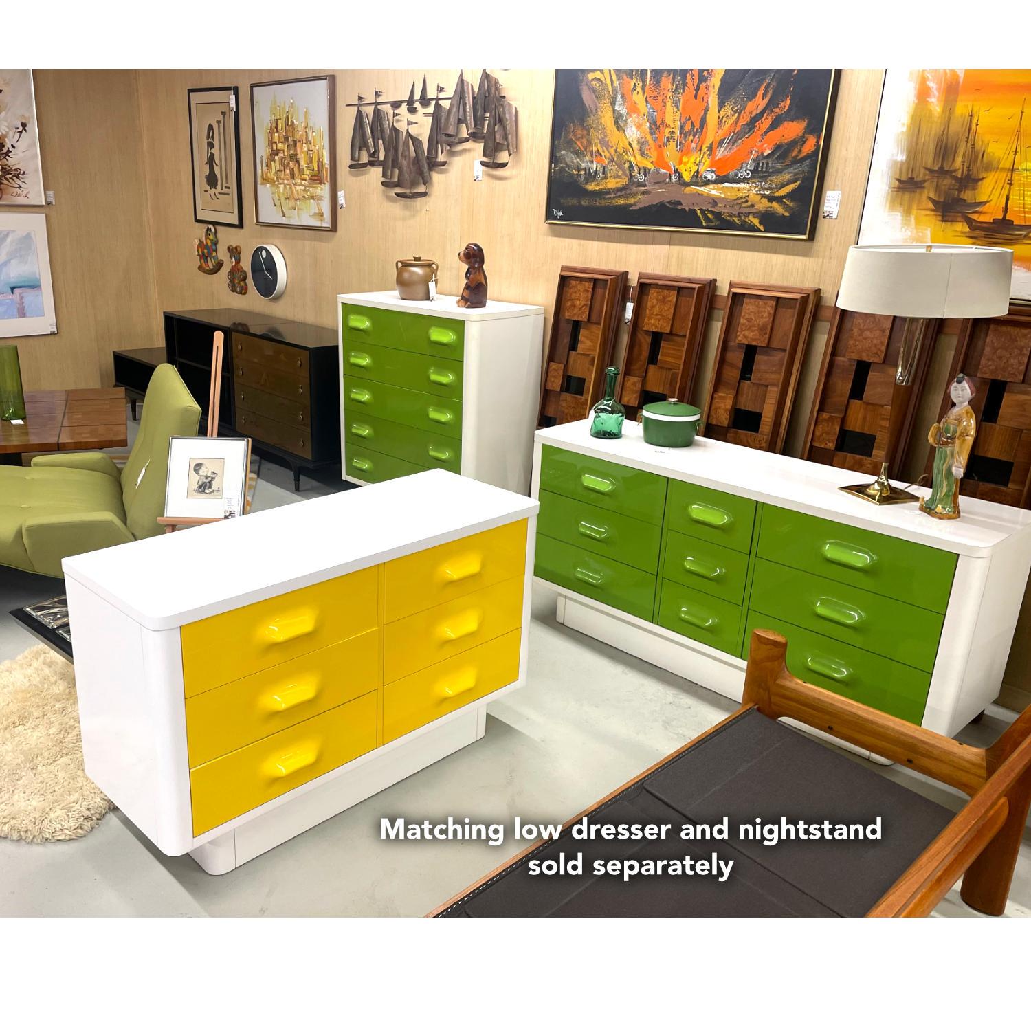 Vintage anni '70 Raymond Loewy stile Greene & Greene Chapter One Highboy Dresser in vendita 2