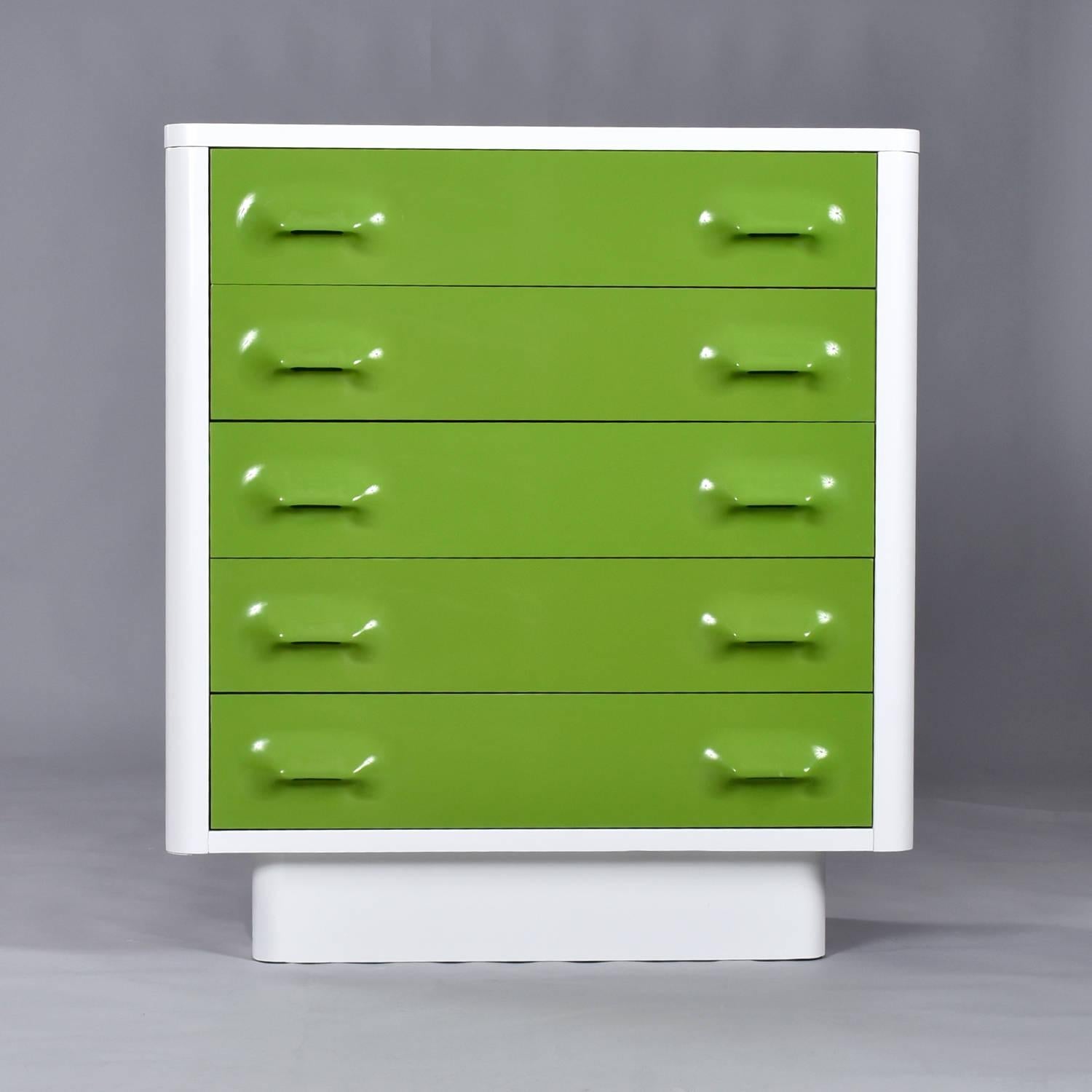 Vintage anni '70 Raymond Loewy stile Greene & Greene Chapter One Highboy Dresser in vendita 1